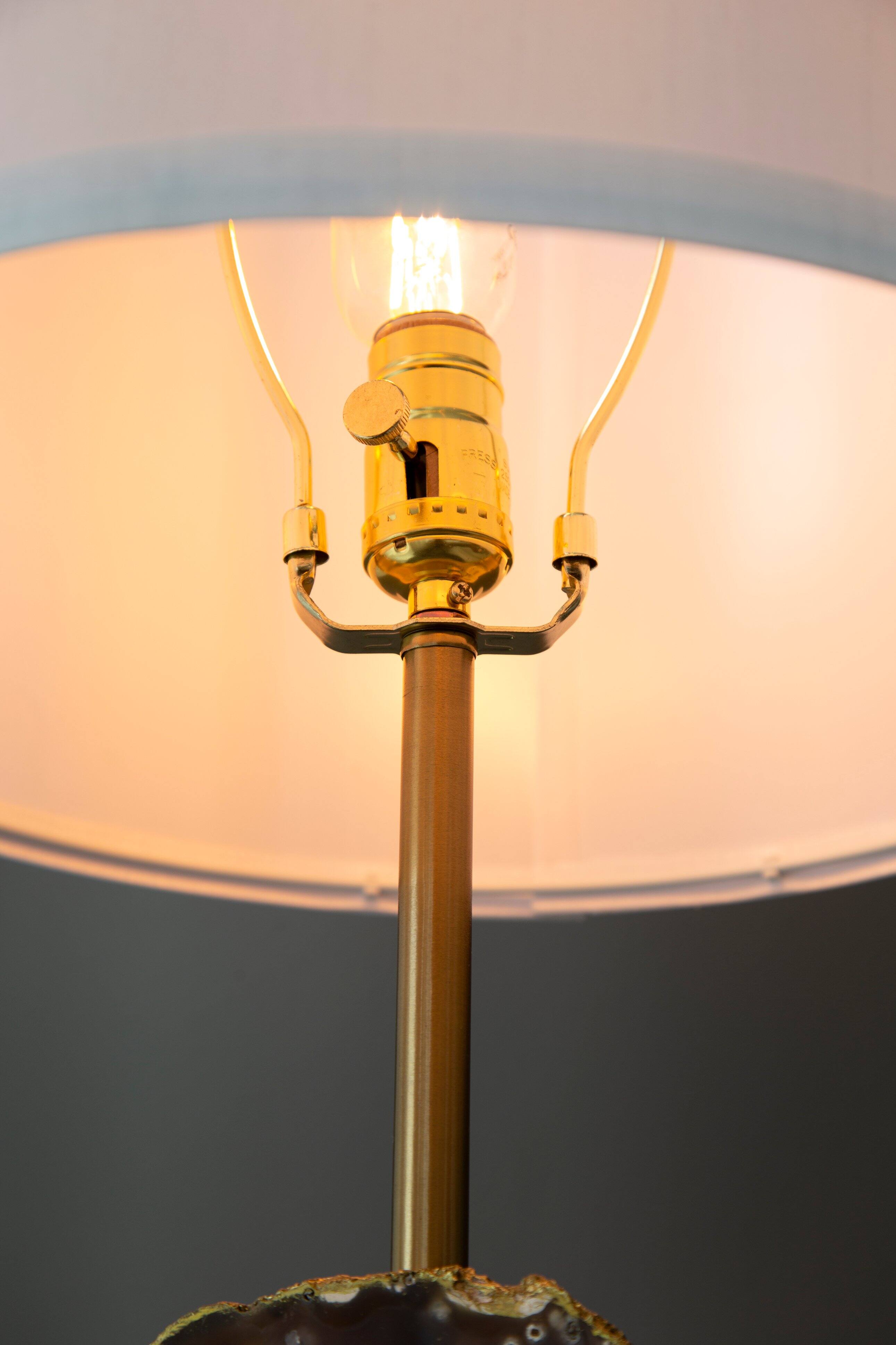 Alt View 1. Dexmalle - Dexmalle-Table Lamp with Agate Slice and White Drum Shade-Gold+White.