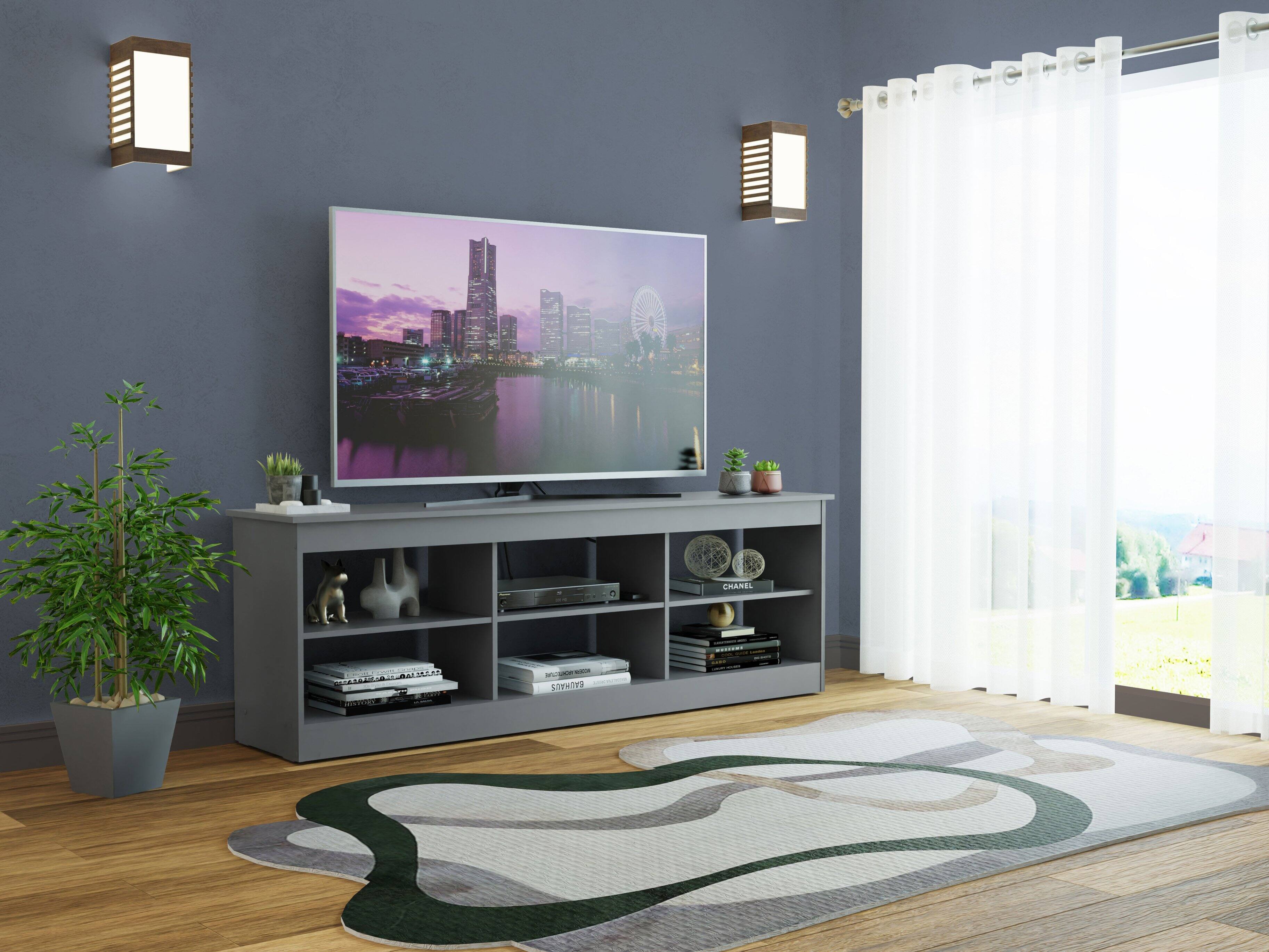 CHANEL  
- - -  
AITHITA