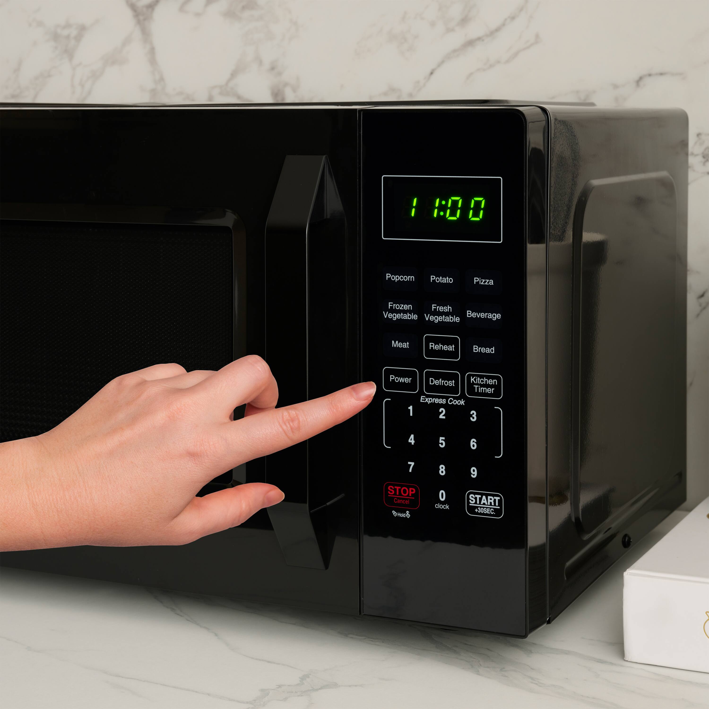 100 Popcorn Potato Pizza Frozen Fresh Vegetable Vegetable Beverage Meat Reheat Bread Power Defrost Kitchen Timer Express Cook 1 2 3 4 5 6 7 STOP Cancel 8 0 elock 9 START +30SEC