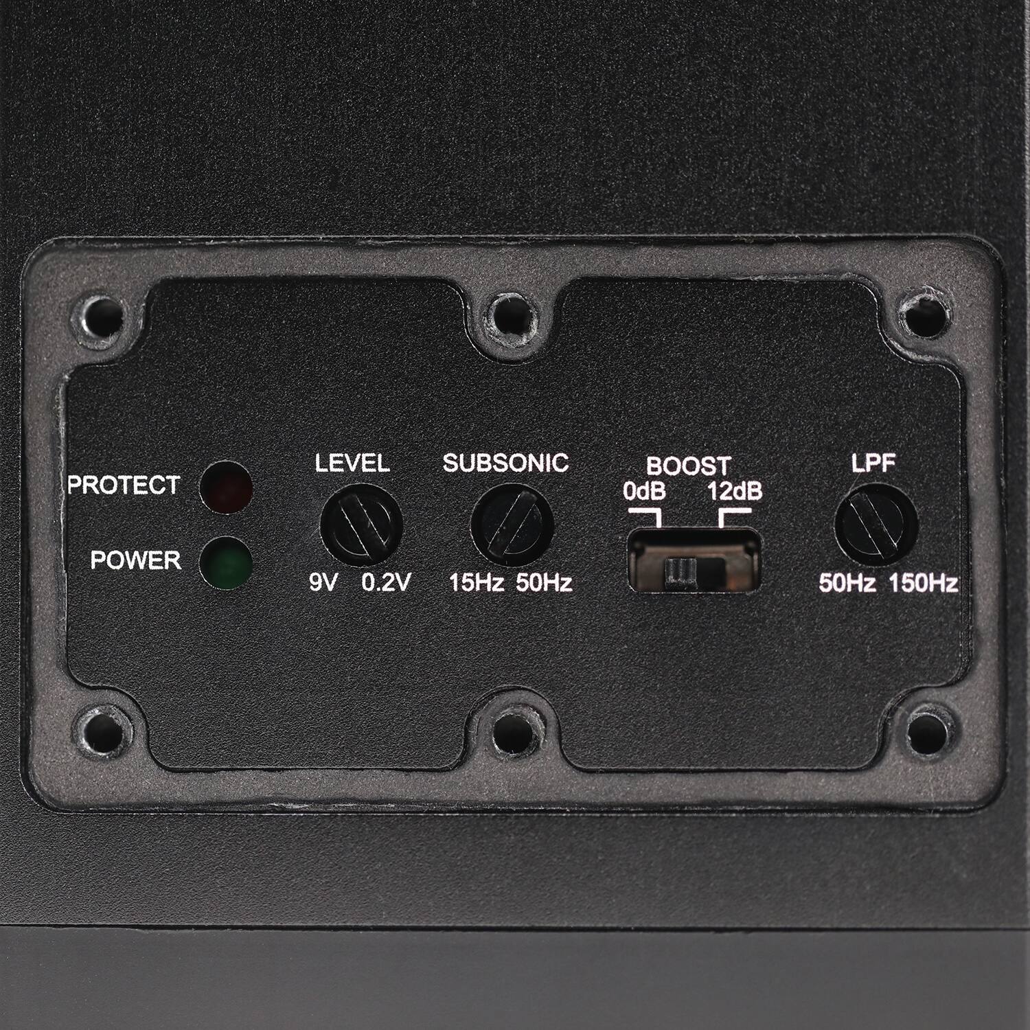 PROTECT  
POWER  
LEVEL  
SUBSONIC 15Hz 50Hz  
BOOST 0dB 12dB  
LPF 50Hz 150Hz  
9V 0.2V