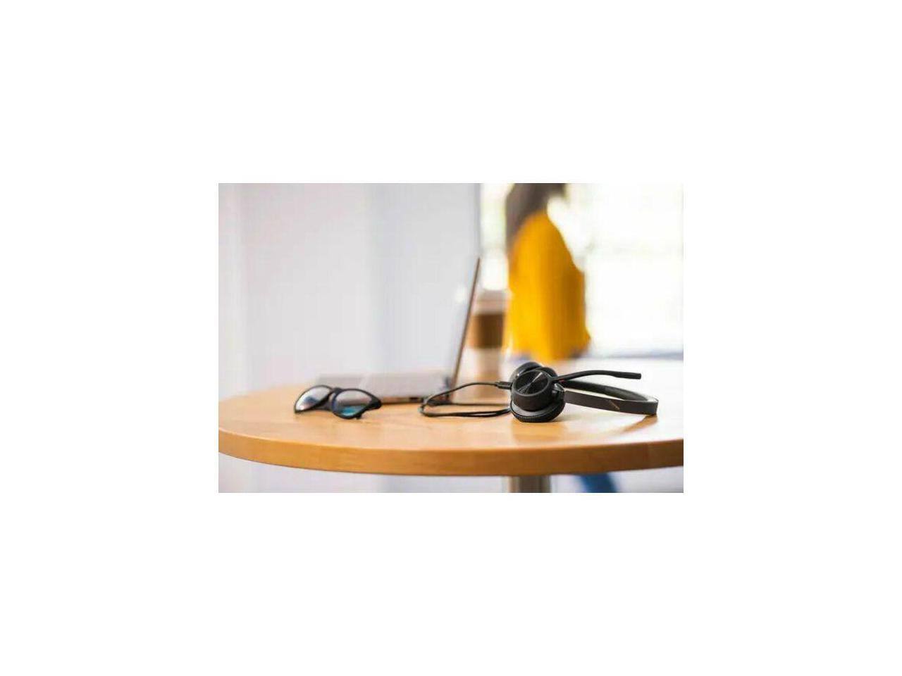 Alt View 2. HP - Poly Voyager 4320 USB-C Headset - Wired/Wireless, Bluetooth, Stereo, On-ear, Binaural, Ear-cup - Black.