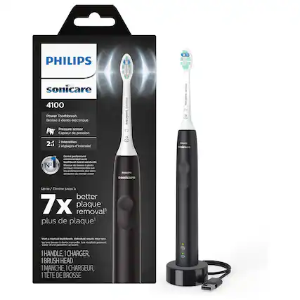PHILIPS sonicare 4100 Power Toothbrush
Brosse à dents électrique
Pressure Sensor
Capteur de pression
2 intensities
2 réglages d'intensité
Dental professional recommended toothbrush brand worldwide
Marque de brosse à dents recommandée par les professionnels des soins dentaires du monde entier
Up to / Élimine jusqu'à 7X better plaque removal
plus de plaque1
than a manual toothbrush. Individual results may vary
que une brosse à dents manuelle. Les résultats peuvent varier d'une personne à l'autre
1 HANDLE, 1 CHARGER, 1 BRUSH HEAD
1 MANCHE, 1 CHARGEUR, 1 TÊTE DE BROUSSSE
