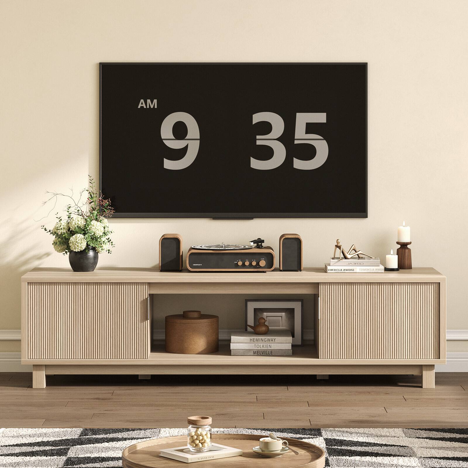 AM 9:35

TOMA HEMINGWAY TOLKIEN MELVILLE