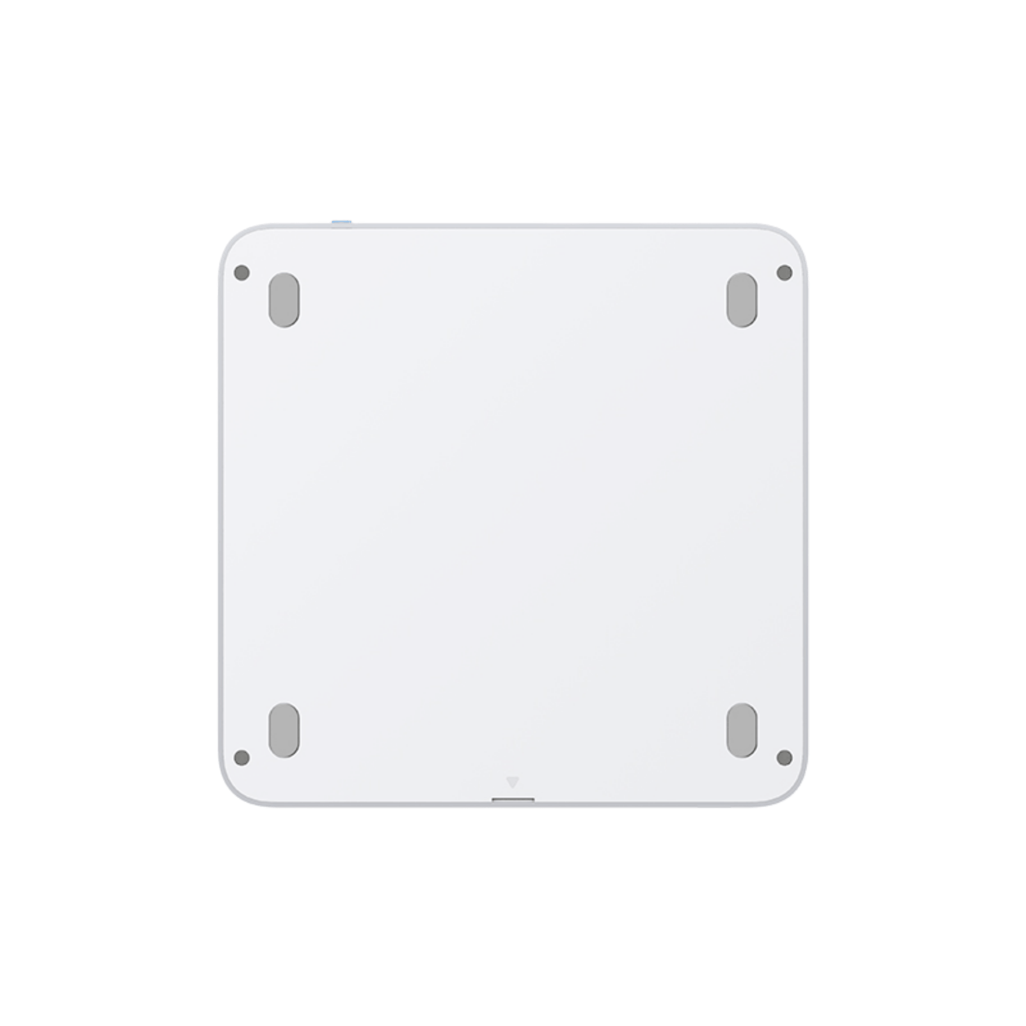 Alt View 3. Minisforum - M1-1390 Mini PC, 32GB DDR4 & 1TB SSD, Intel Core i9-13900HX (24C/32T, up to 5.4GHz), Intel UHD Graphics, up to 96GB - silver.