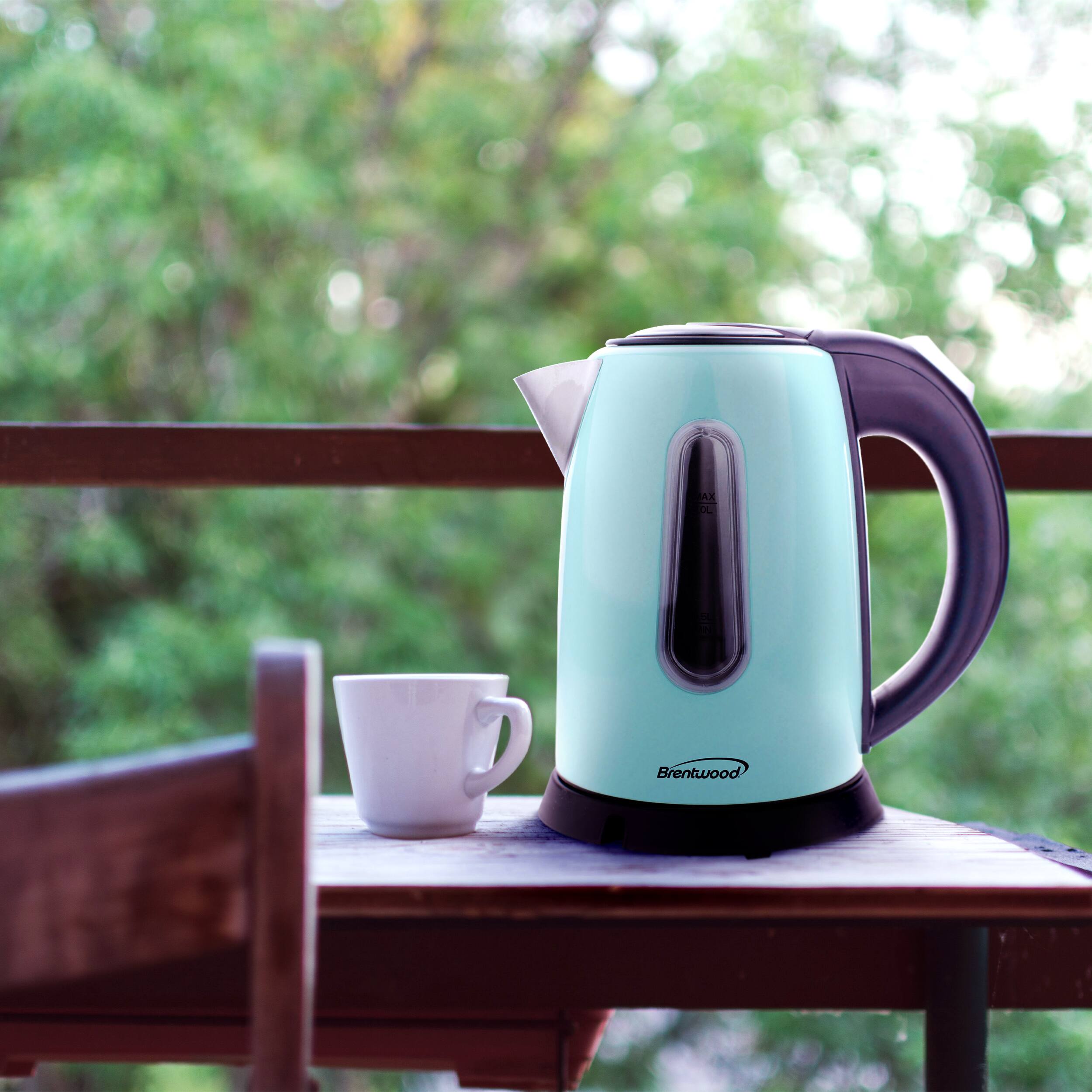Alt View 1. Brentwood - Brentwood 1 Liter Stainless Steel Cordless Electric Kettle in Blue - Blue.