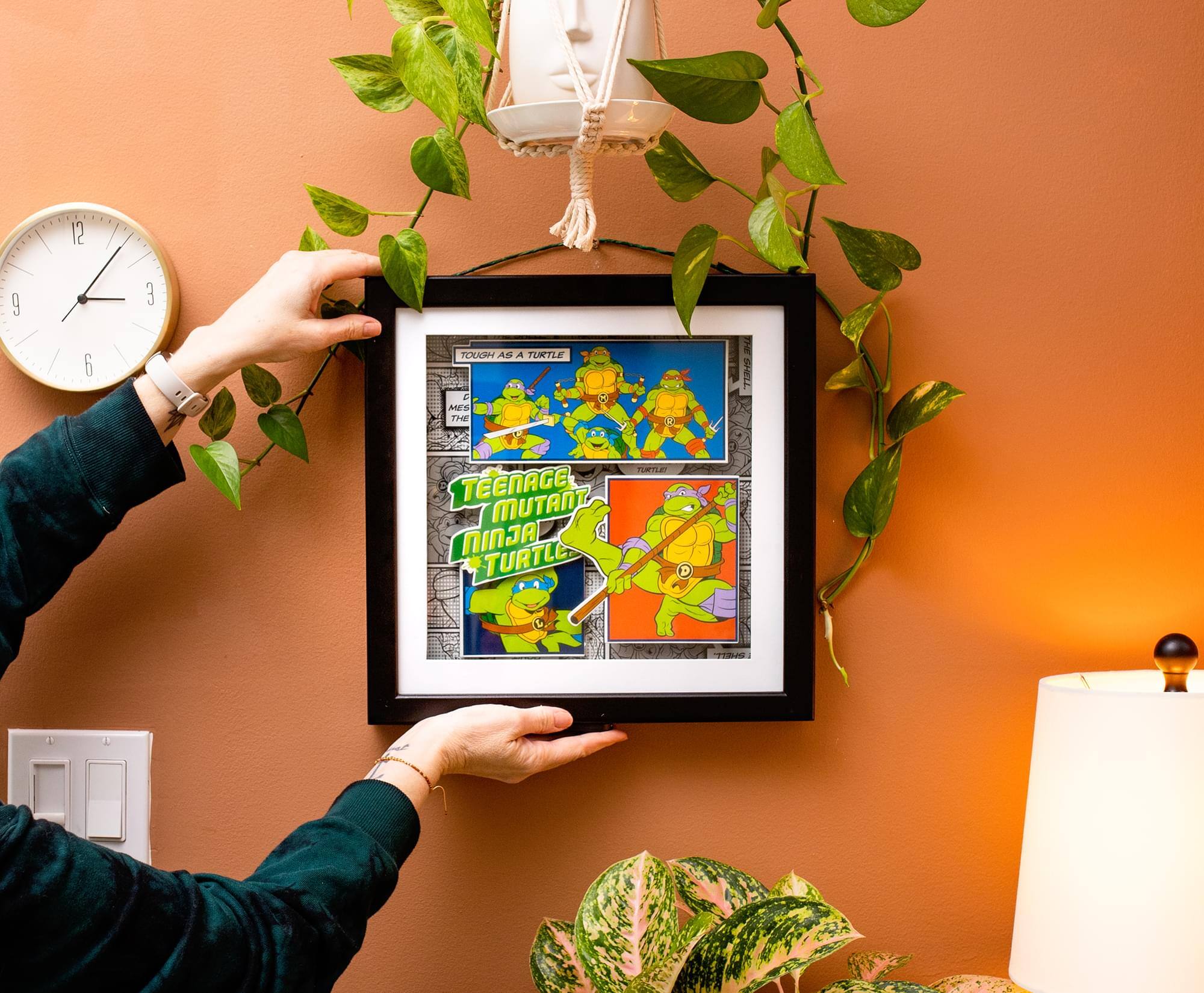 12 9 6 3  
TOUGH AS A TURTLE  
2 MES A R THE  
TEENAGE MUTANT NINJA TURTLE FAMILY