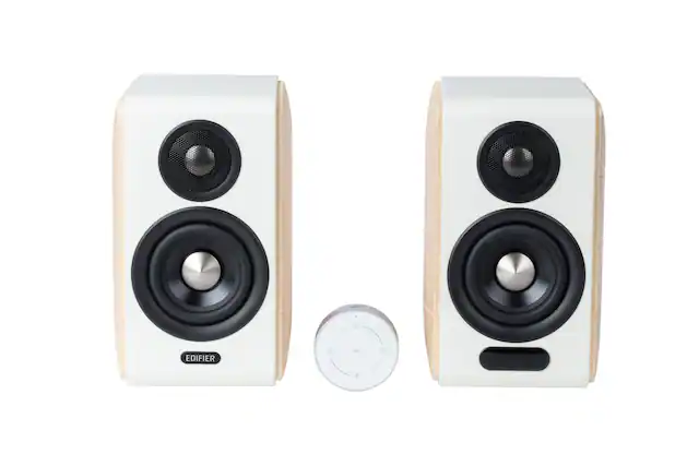 Front. Edifier - S880DBMKII Hi-Res 2.0 Bookshelf Speakers (Pair) - White.