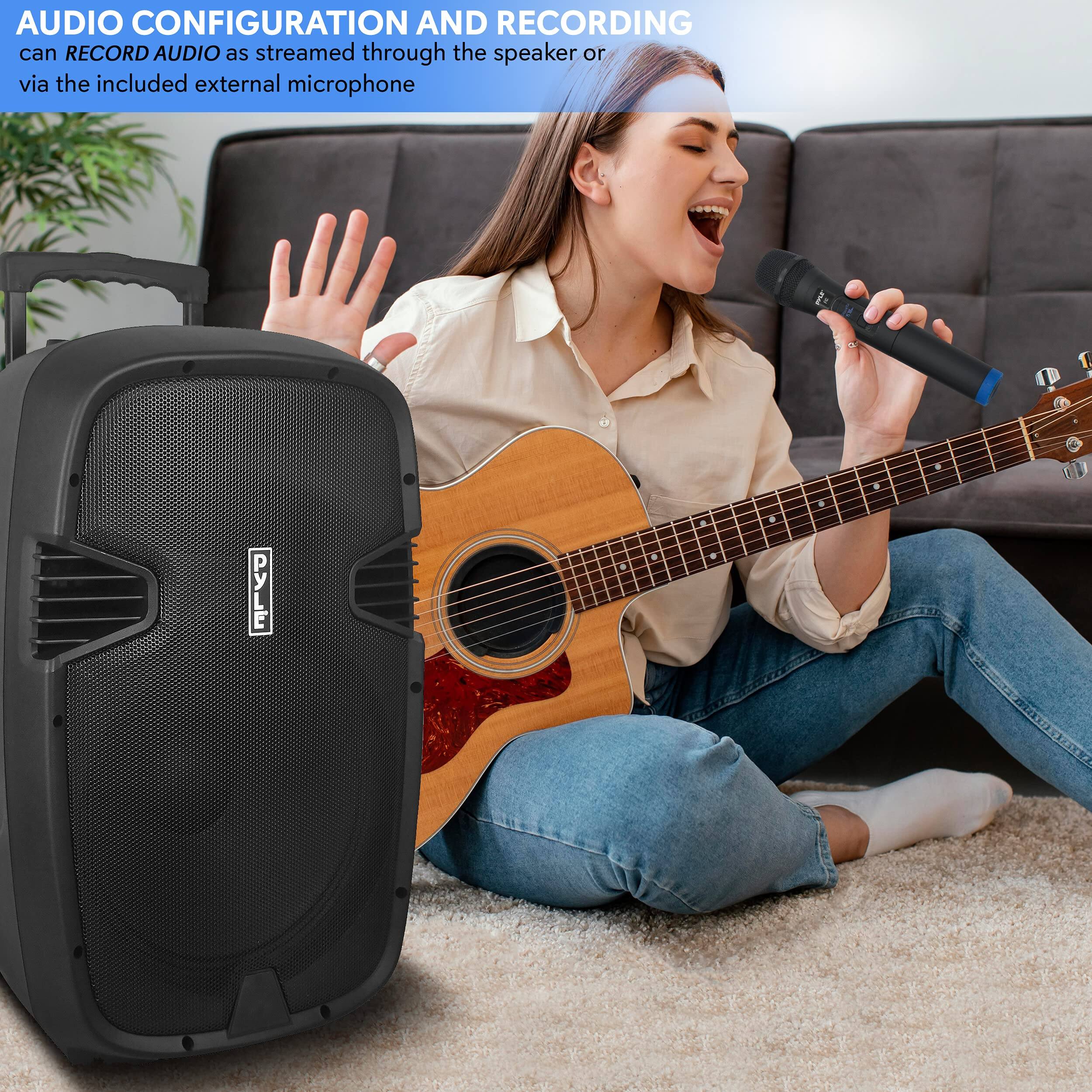 AUDIO CONFIGURATION AND RECORDING  
can RECORD AUDIO as streamed through the speaker or via the included external microphone