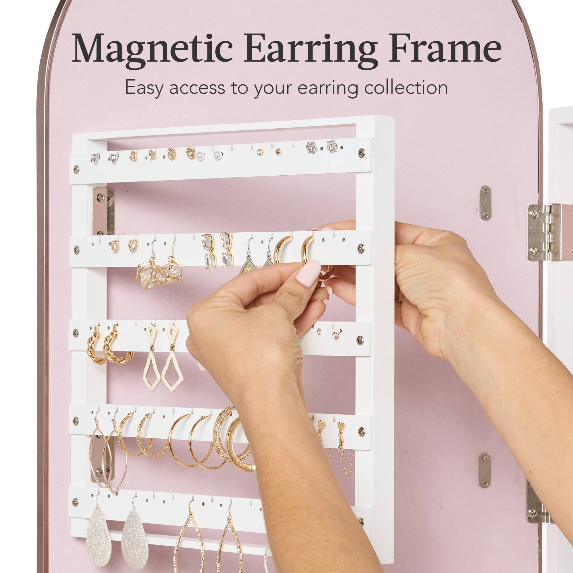 Magnetic Earring Frame
Easy access to your earring collection