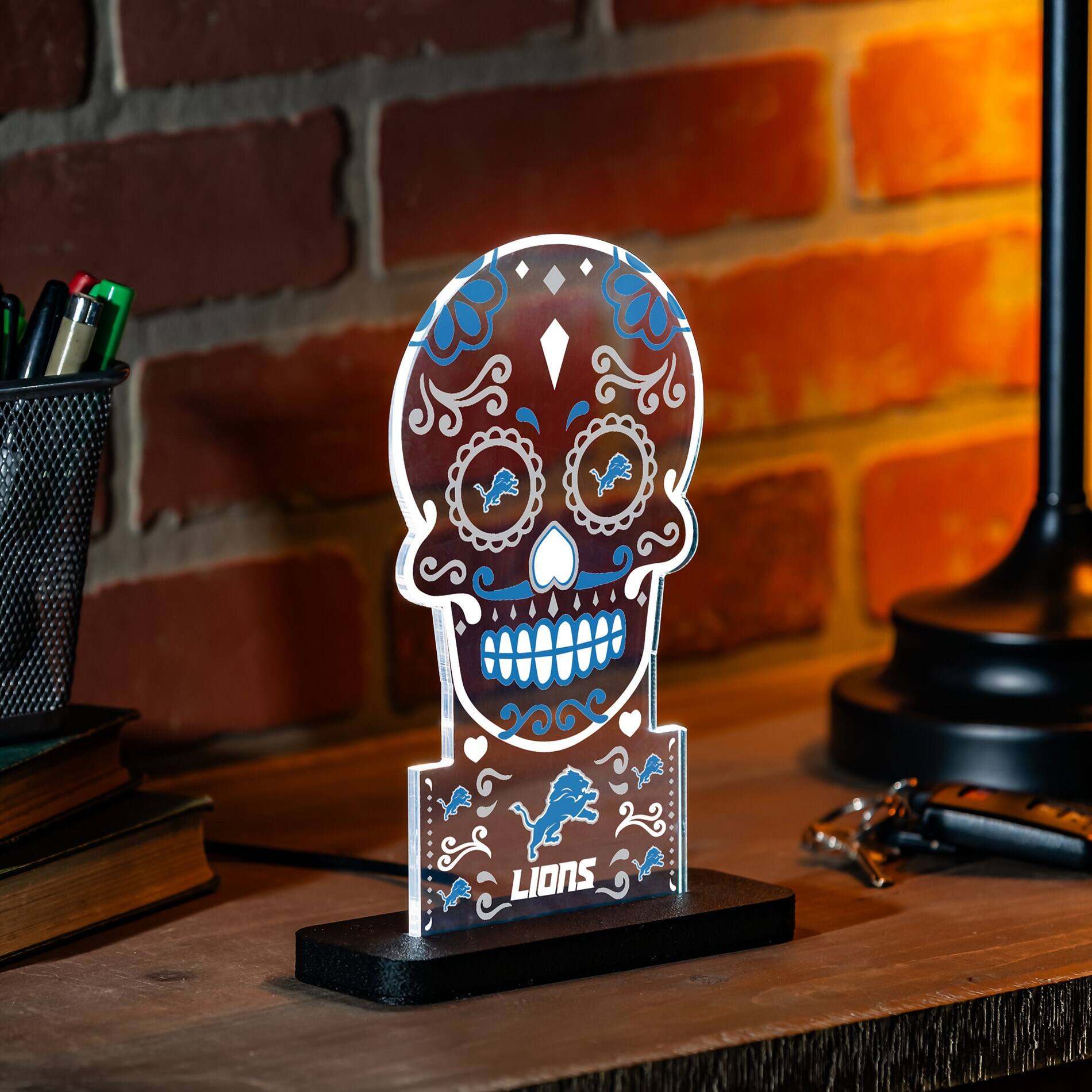 Alt View 1. Evergreen Enterprises - Detroit Lions 10" LED Tabletop Sugar Skull Halloween Desklite Sign - Multicolor.