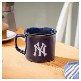 Evergreen Enterprises - New York Yankees 14oz. Ceramic Camp Cup with Gift Box - Multicolor