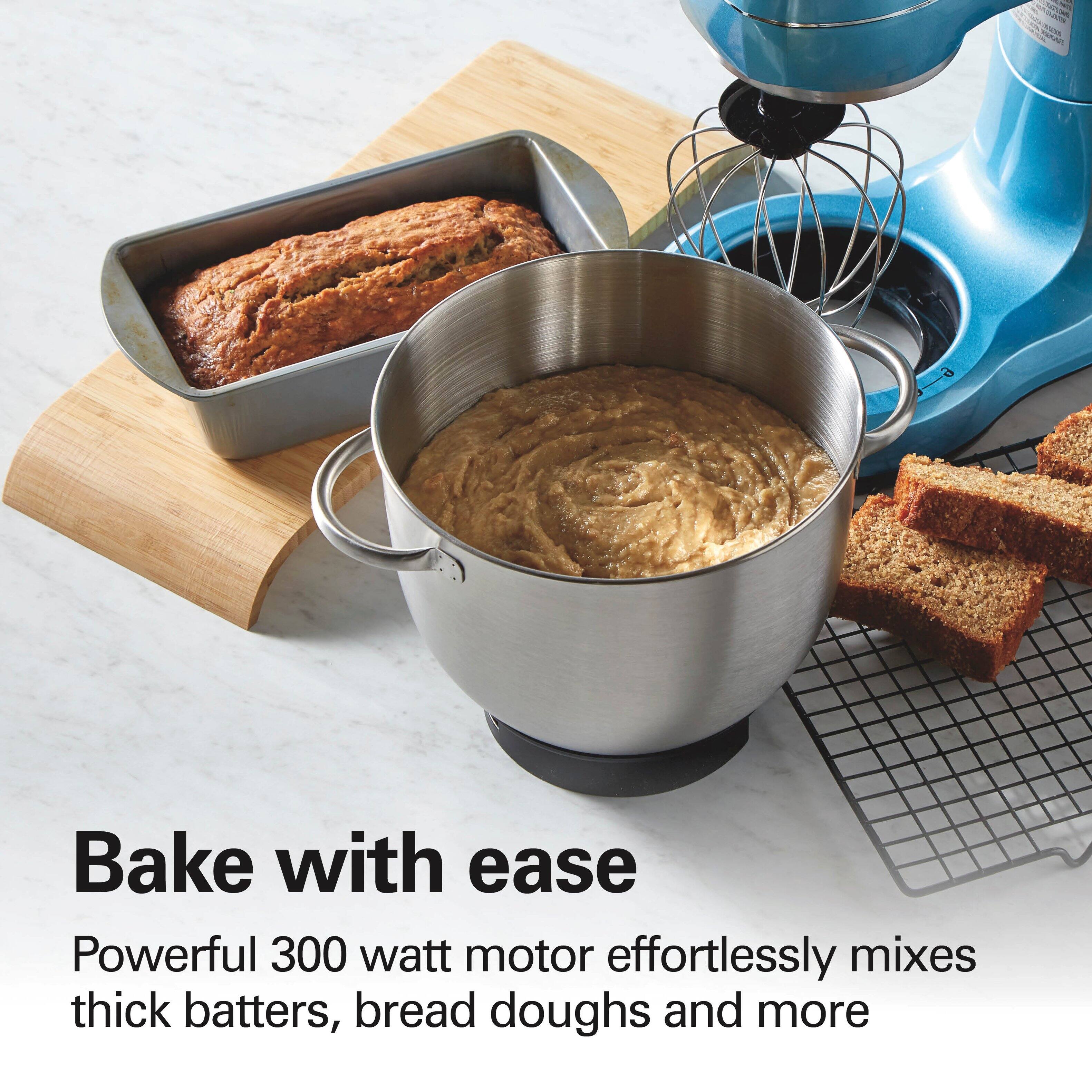 Bake with ease

Powerful 300 watt motor effortlessly mixes thick batters, bread doughs and more