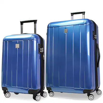 The text on the image reads:
"VOLTA TRAVELER"