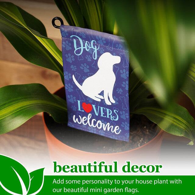 Dog lovers welcome

beautiful decor

Add some personality to your house plant with our beautiful mini garden flags.