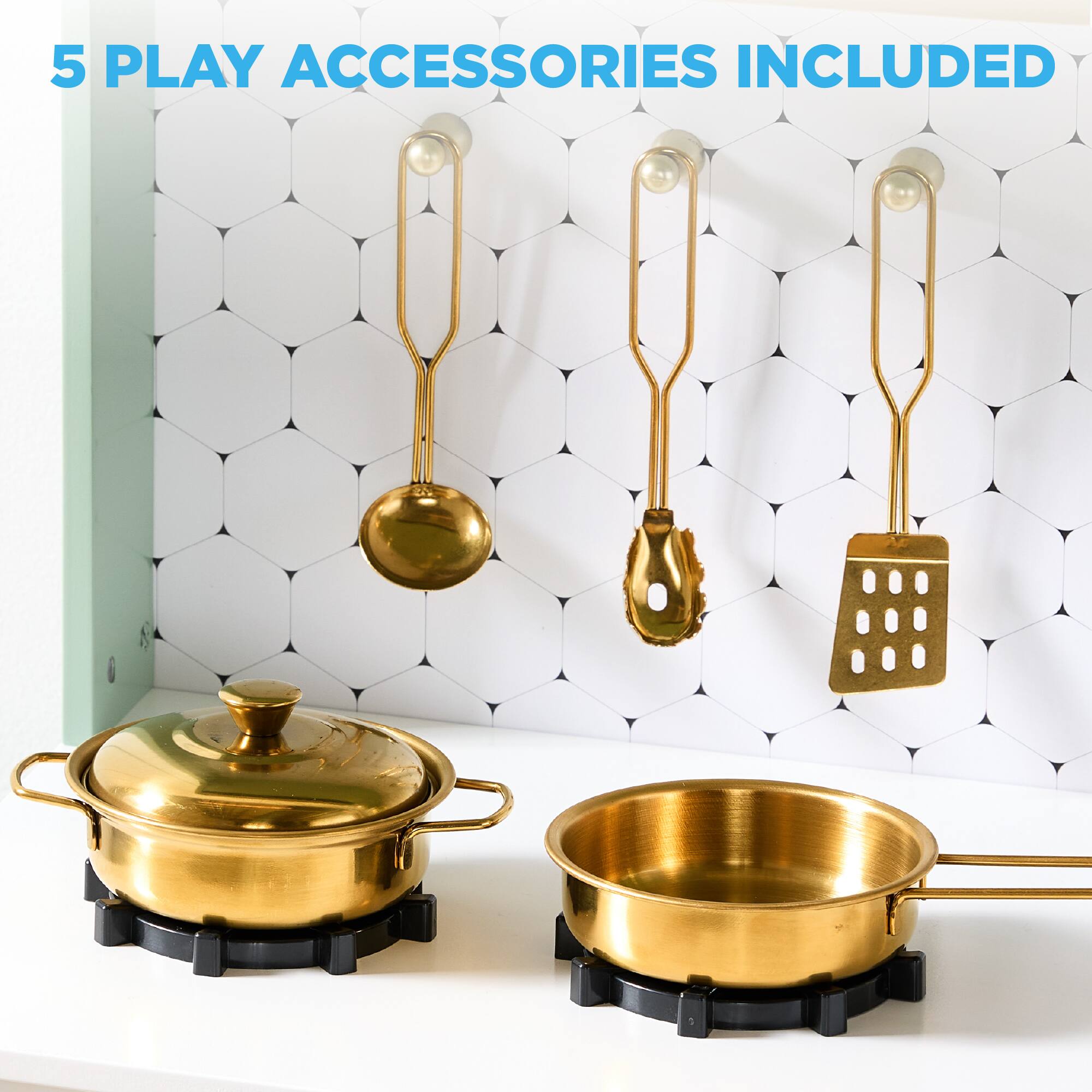 5 PLAY ACCESSORIES INCLUDED
