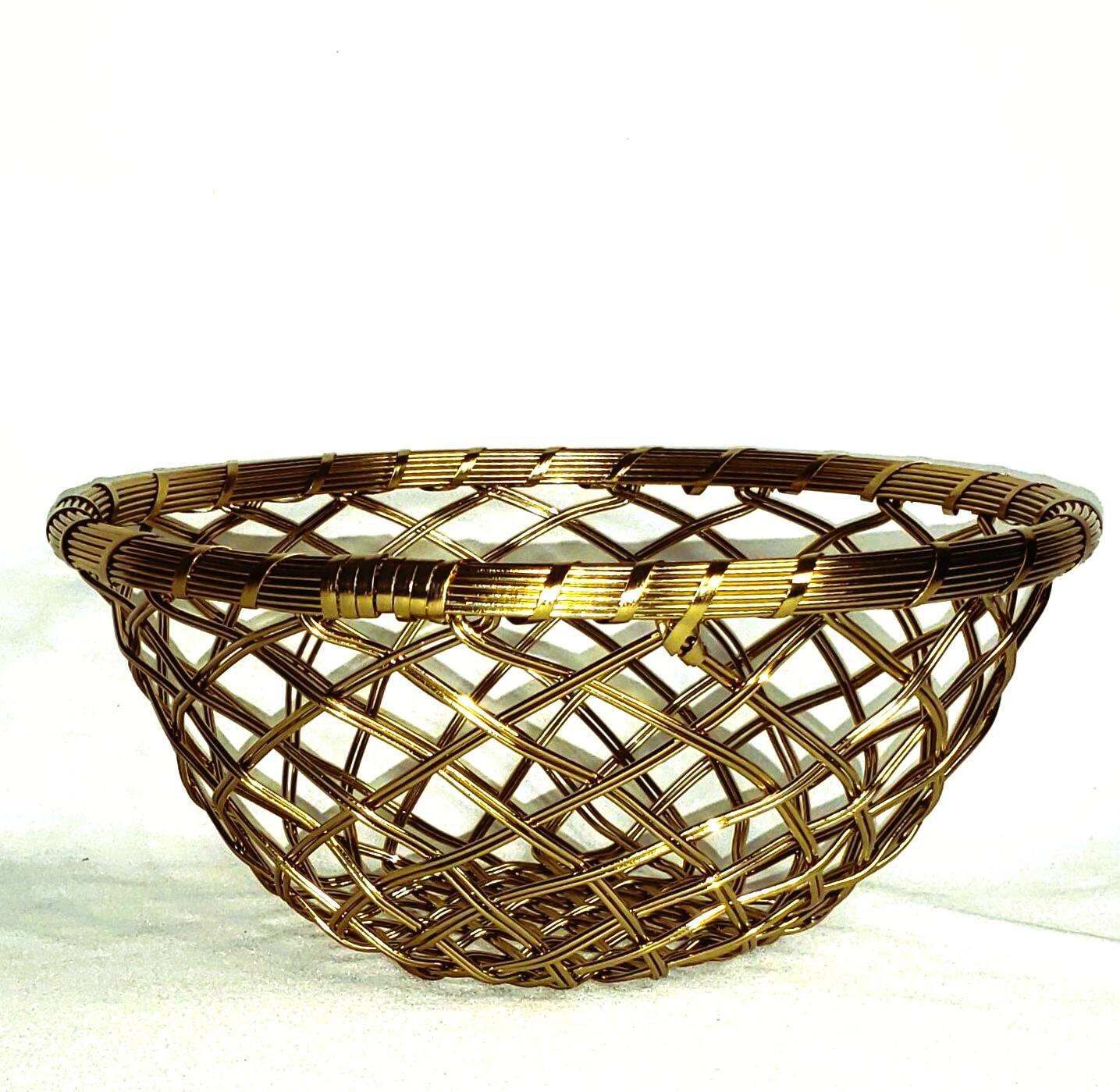 Front. Jiallo - Gold Metallic 12" round basket - Gold.