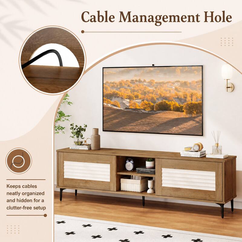 Cable Management Hole  
Keeps cables neatly organized and hidden for a clutter-free setup