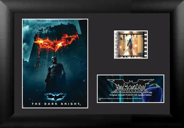 WELCOME TO A WORLD WITHOUT RULES.
THE DARK KNIGHT
Original Minicell FC5537 ($8) Special Edition
BATMAN and all related characters and elements are trademarks of and © DC Comics.