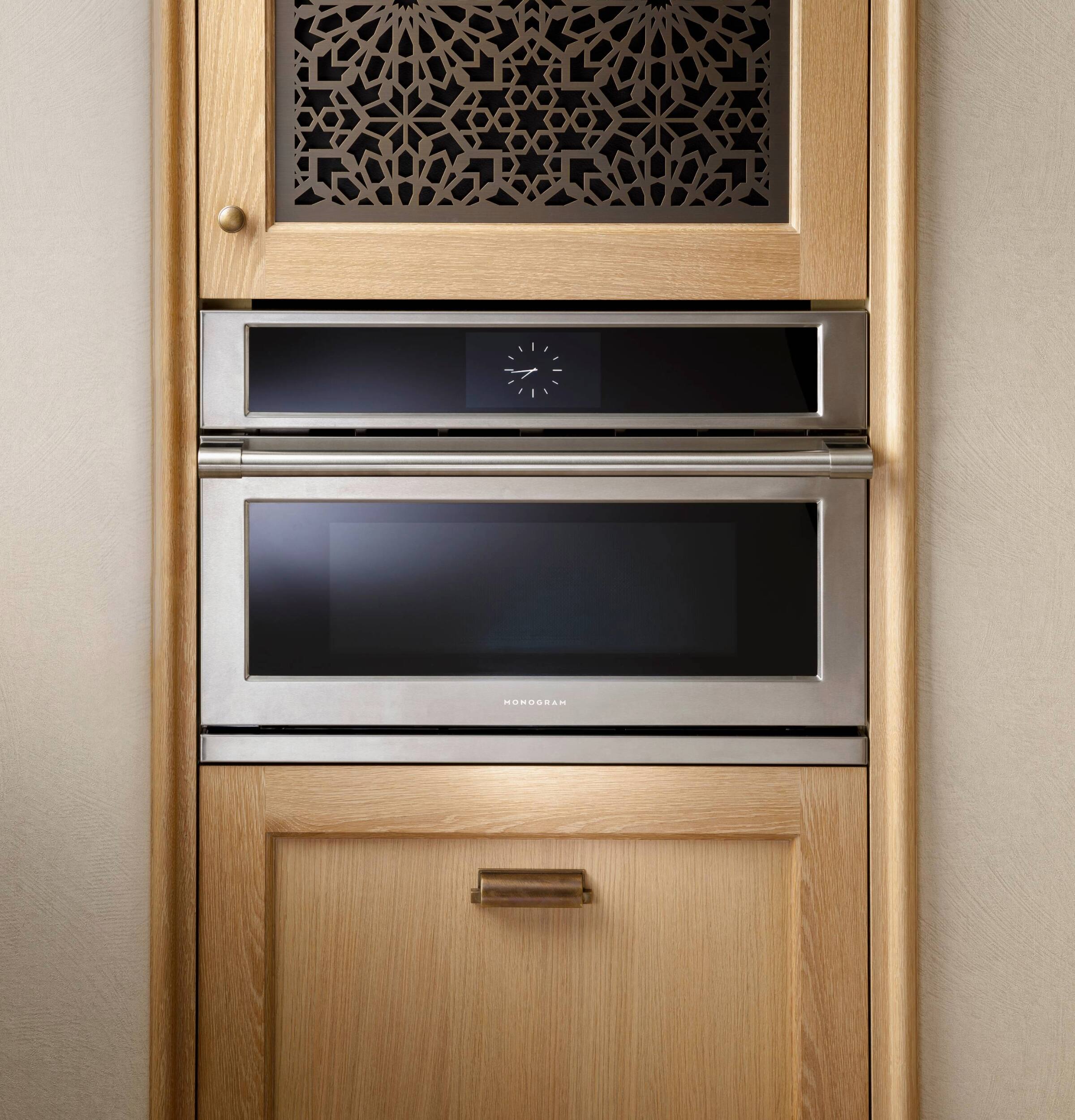 Alt View 6. Monogram - 1.7 Cu. Ft. Convection Built-In Microwave with Sensor Cooking and Five in One 120V Advantium Technology - Stainless Steel.
