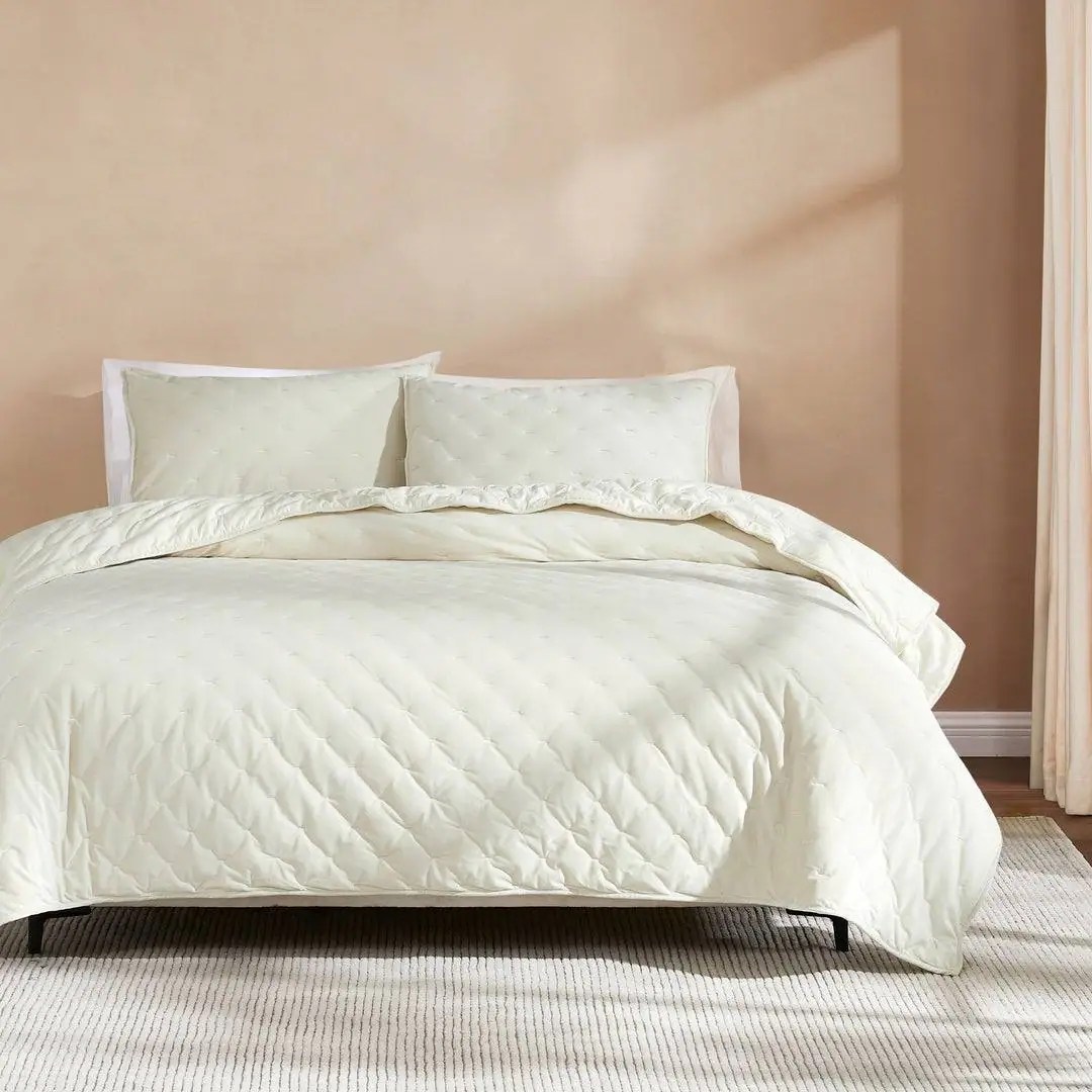 Angle. Hivvago - Full / Queen 3-Piece Cream Velvet Embroidered Super Soft Quilt Set - Cream.