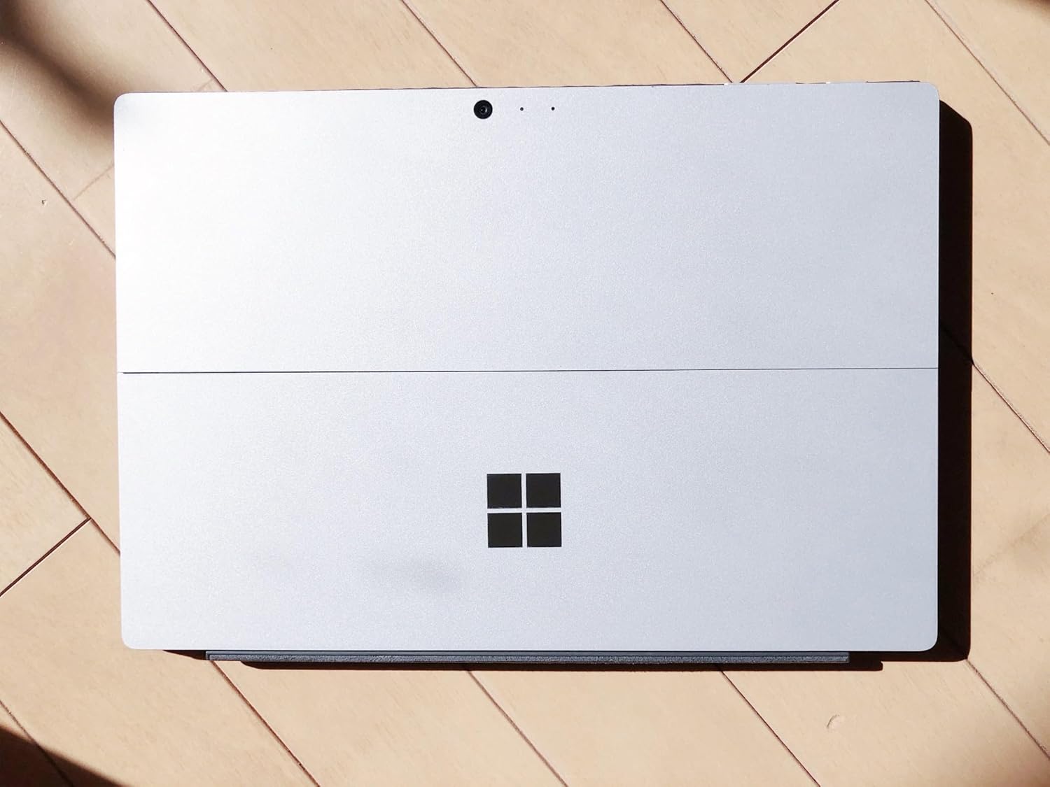 Back. Microsoft - Microsoft Surface Pro 4 Intel Core i5-6300U CPU @ 2.40GHz 4GB RAM 128GB SSD Windows 10 Pro - Silver.