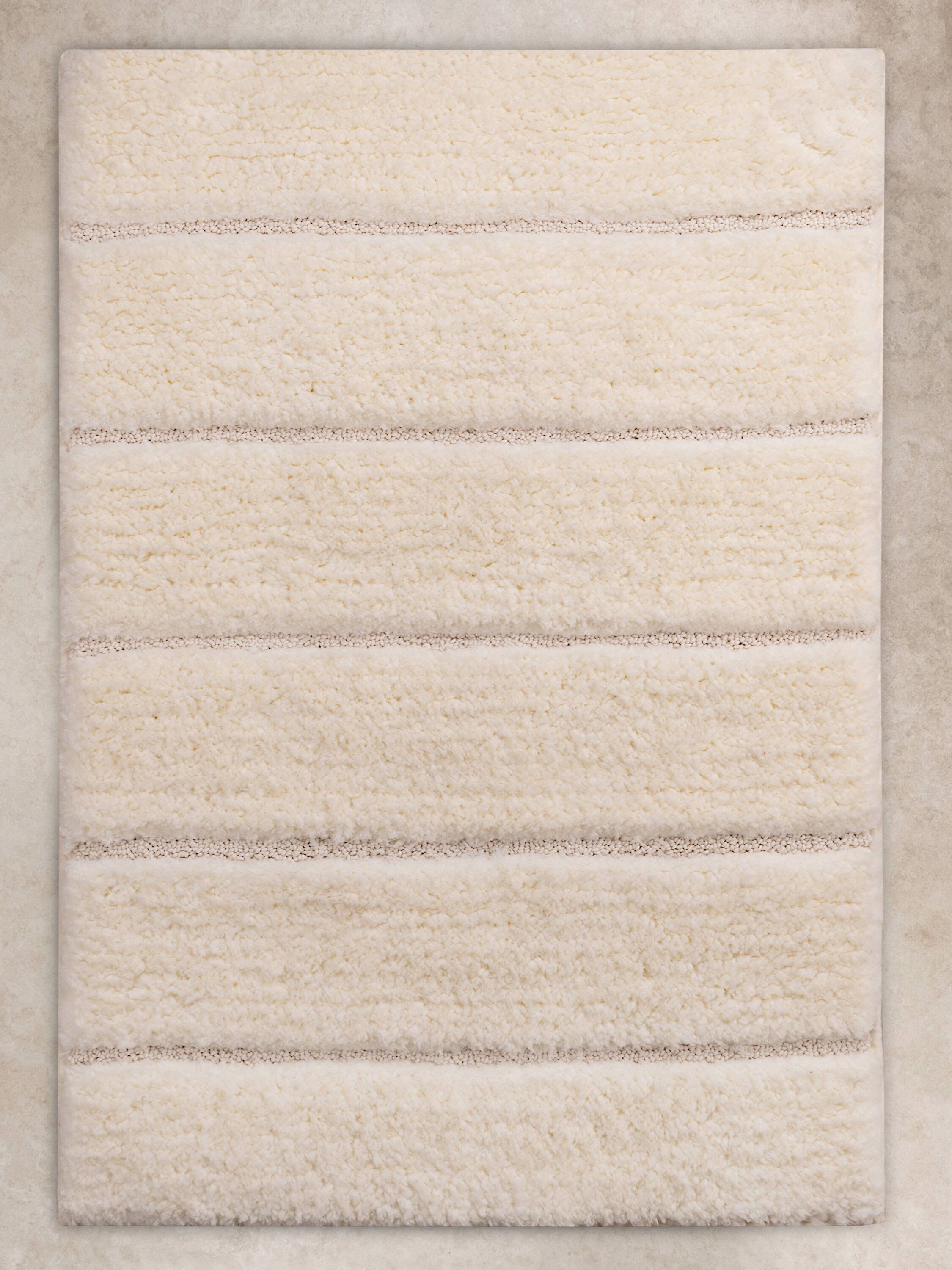 Front. GAURI KOHLI - Riga Bath Mat - Ivory.