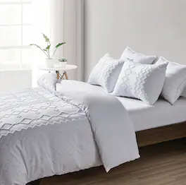 Bibb Home - 2000 Count Tufted Duvet Cover (3-Piece) - White