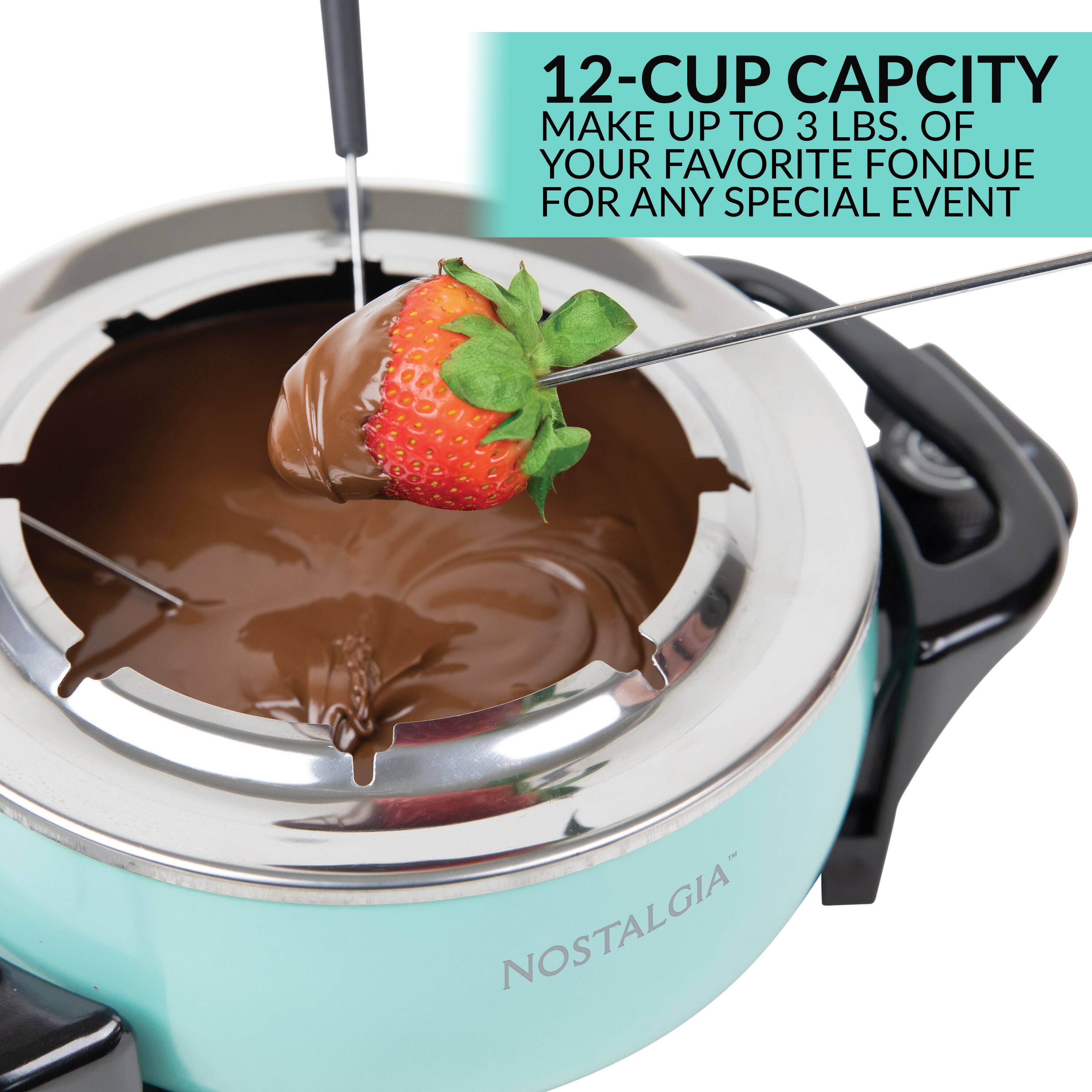 12-CUP CAPACITY  
MAKE UP TO 3 LBS. OF YOUR FAVORITE FONDUE FOR ANY SPECIAL EVENT  
NOSTALGIA