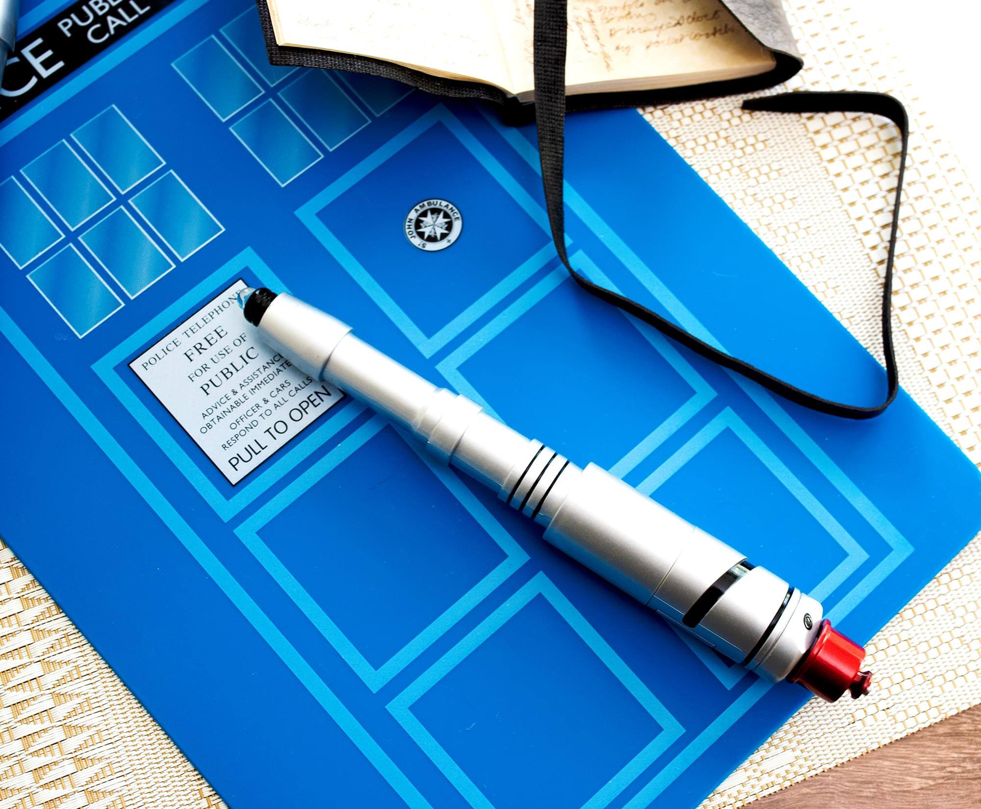 PUBLIC CALL  
POLICE TELEPHONE  
FREE OF CHARGE  
FOR USE OF PUBLIC  
ADVICE & ASSISTANCE  
FOR ALL CALLS  
RESPOND TO OFFICER  
PULL TO OPEN