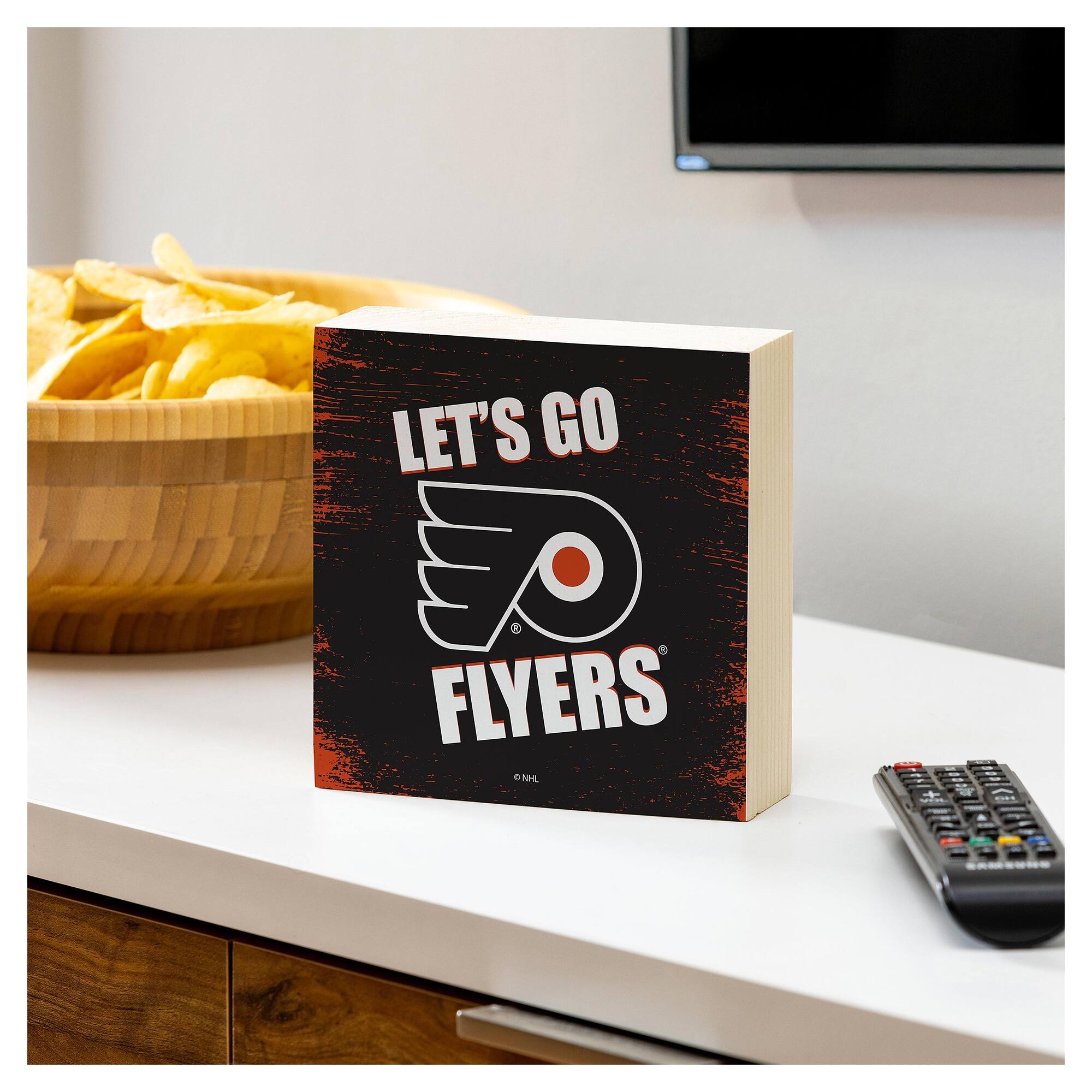 LET'S GO  
FLYERS
