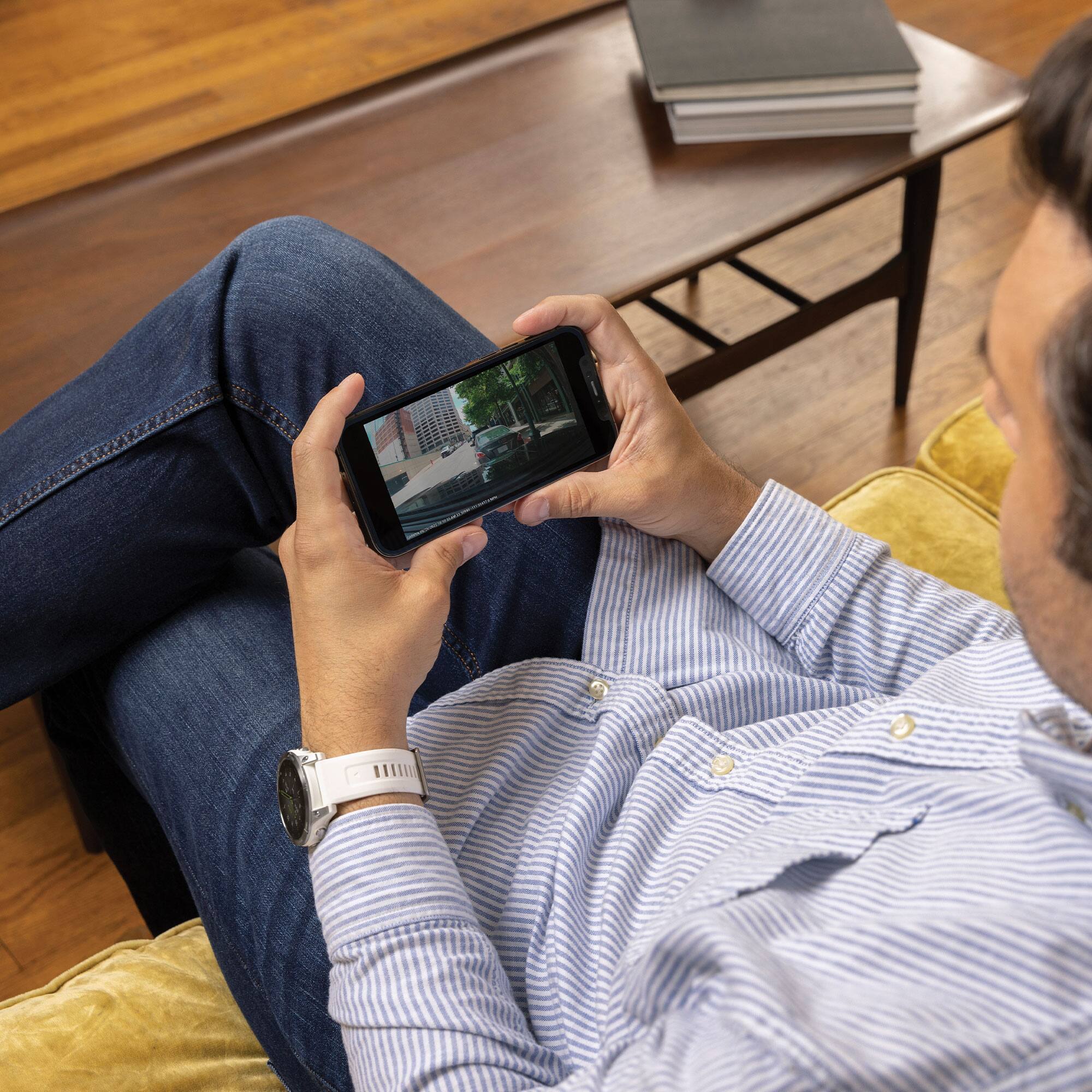 Back. Garmin - Garmin Dash Cam Live LTE 1440p Dash Camera Bundle.