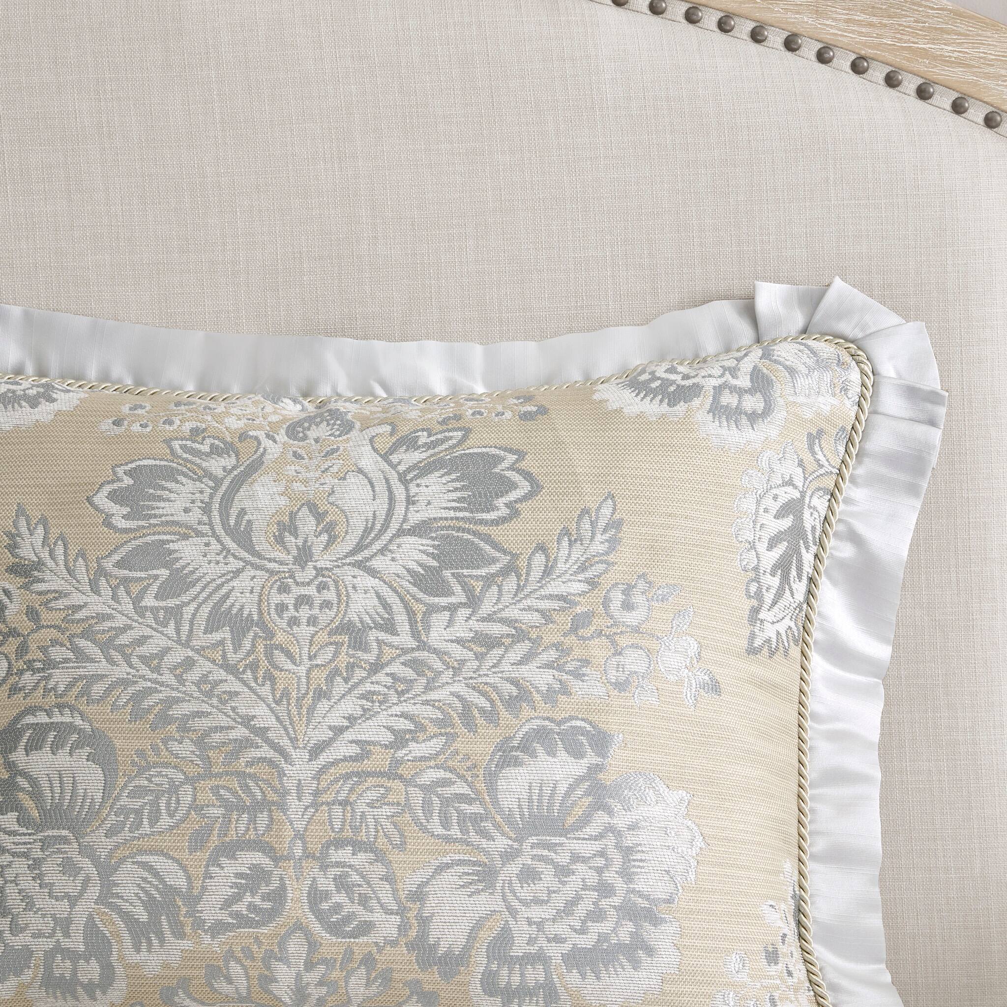 Alt View 2. Gracie Mills - Gracie Mills Yvonne 4-Piece Vintage Chenille Jaquard Comforter Set - Beige.
