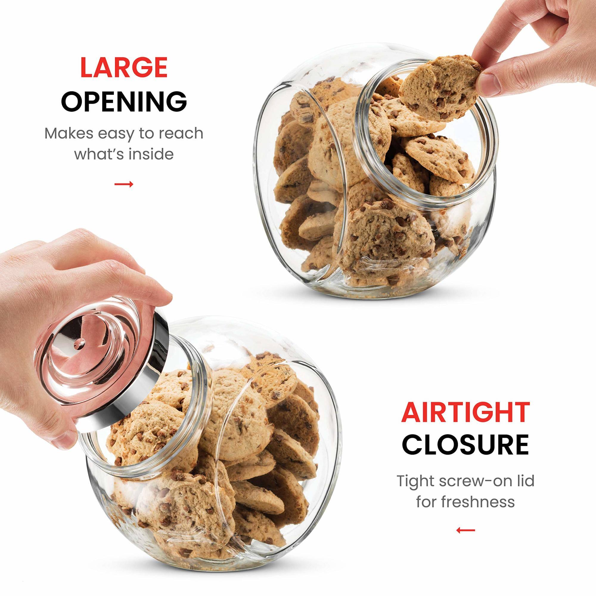 LARGE OPENING  
Makes easy to reach what's inside  

AIRTIGHT CLOSURE  
Tight screw-on lid for freshness