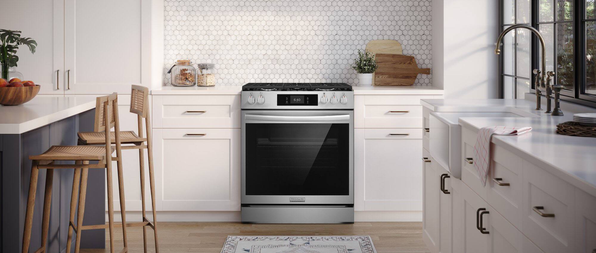 Alt View 6. Frigidaire - Gallery 6.0 Cu. Ft. Slide-In Gas Range with Stone-Baked Pizza and 15+ Ways to Cook - Stainless Steel.