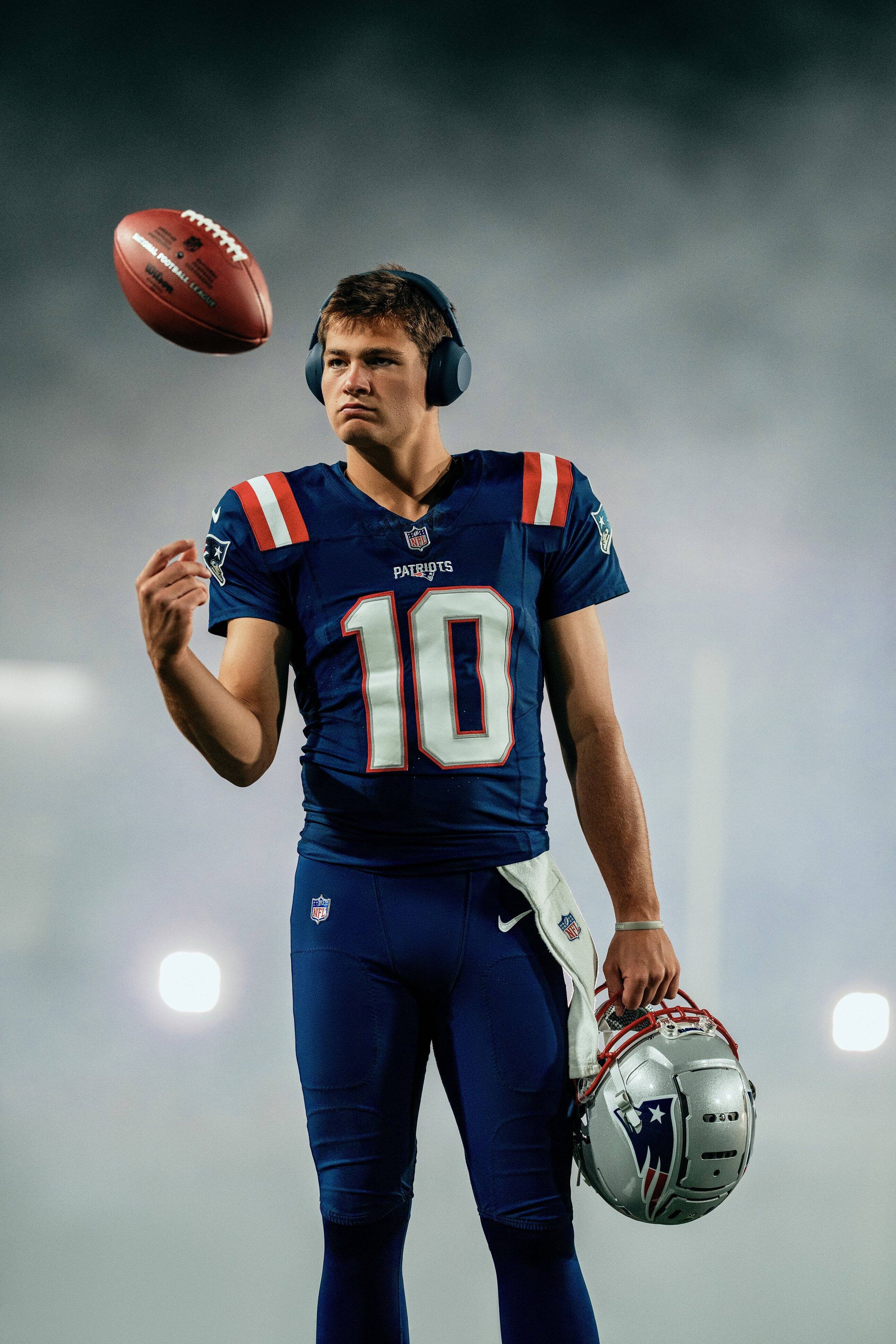 NFL FOOTBALL Y WISEN LEAGUE  
NEW ENGLAND PATRIOTS  
10