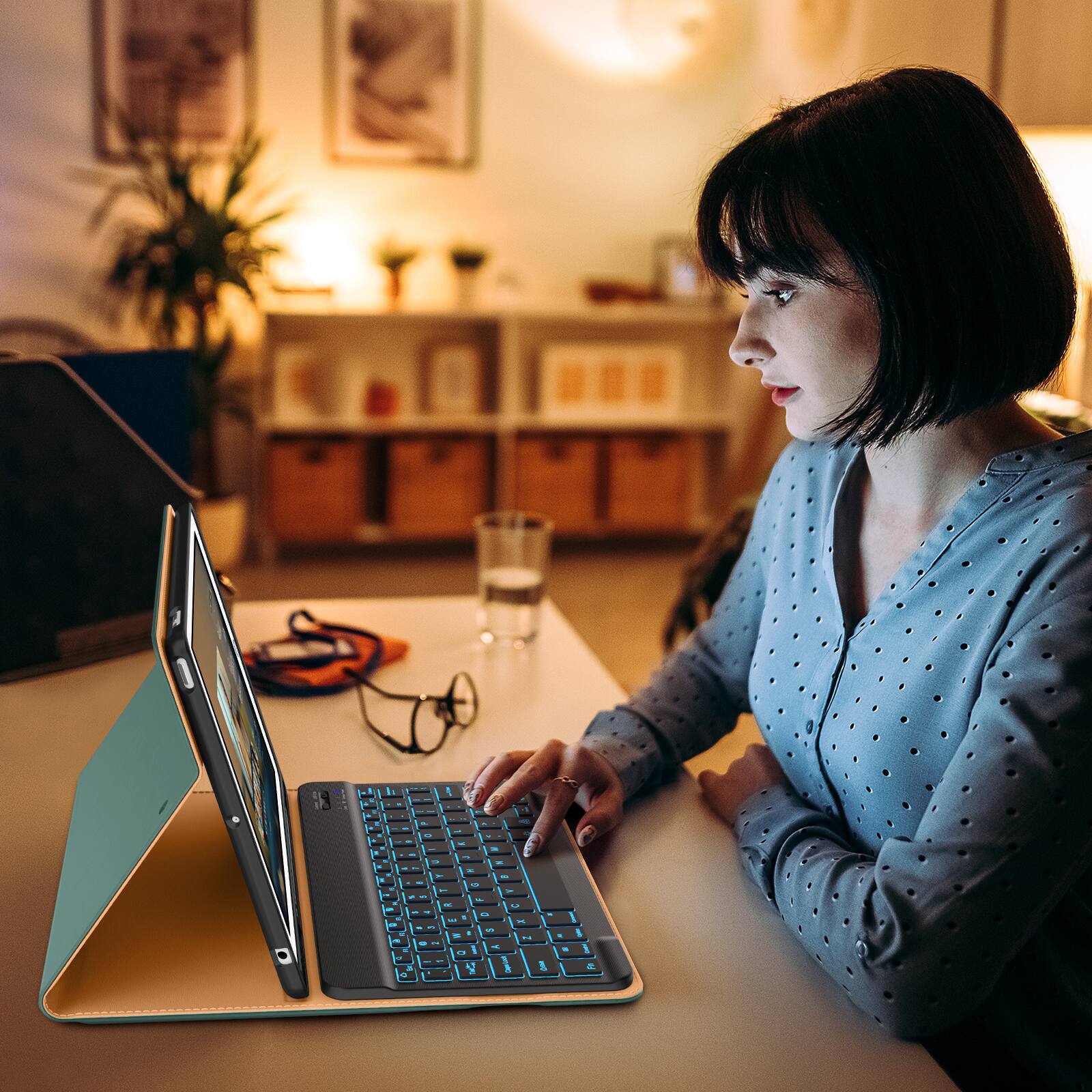 Alt View 3. DTTO - Case for iPad 10.2" (7th/8th/9th Gen) Case with Detachable Backlit Keyboard, Pencil Holder & Pocket - Midnight Green.