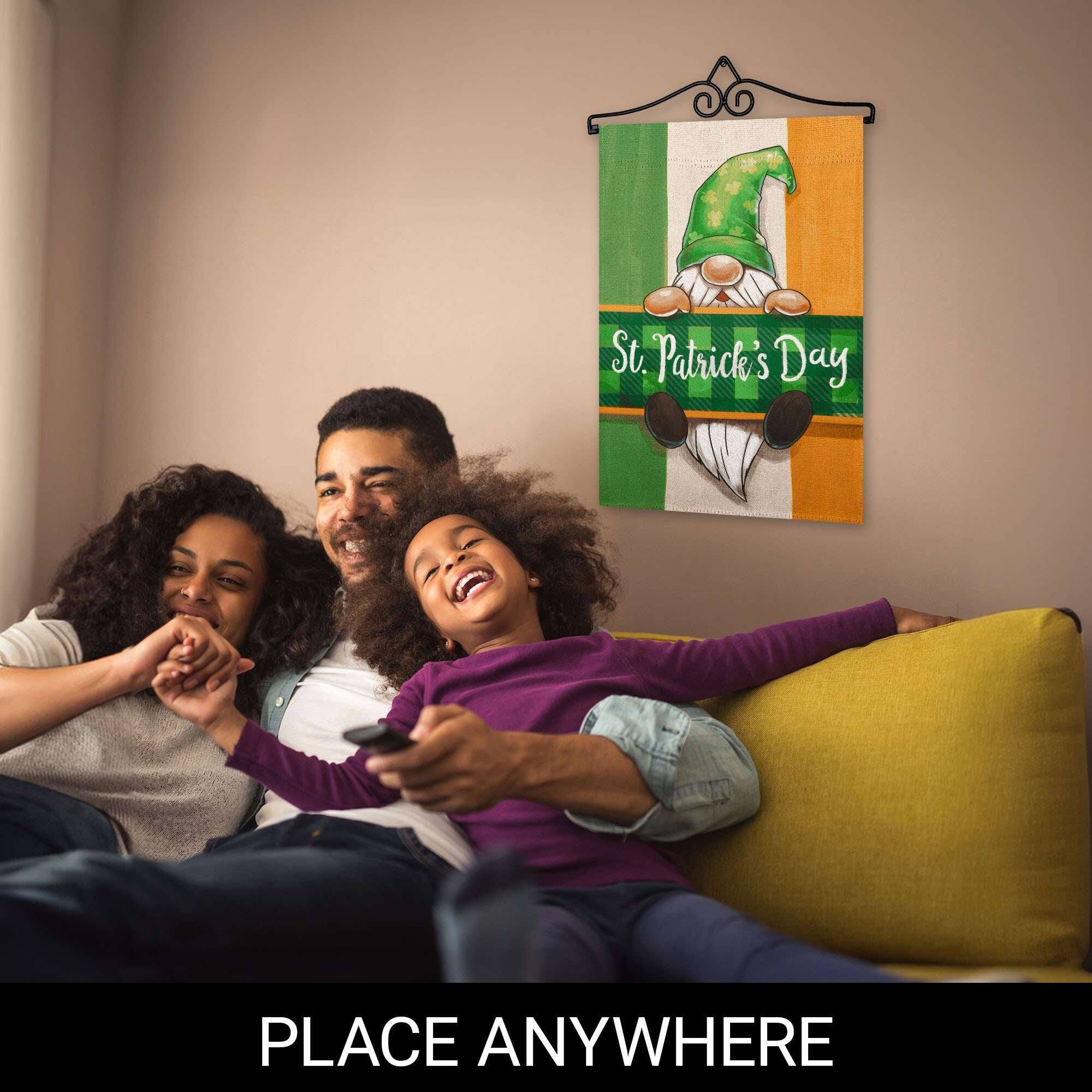 St. Patrick's Day  
PLACE ANYWHERE