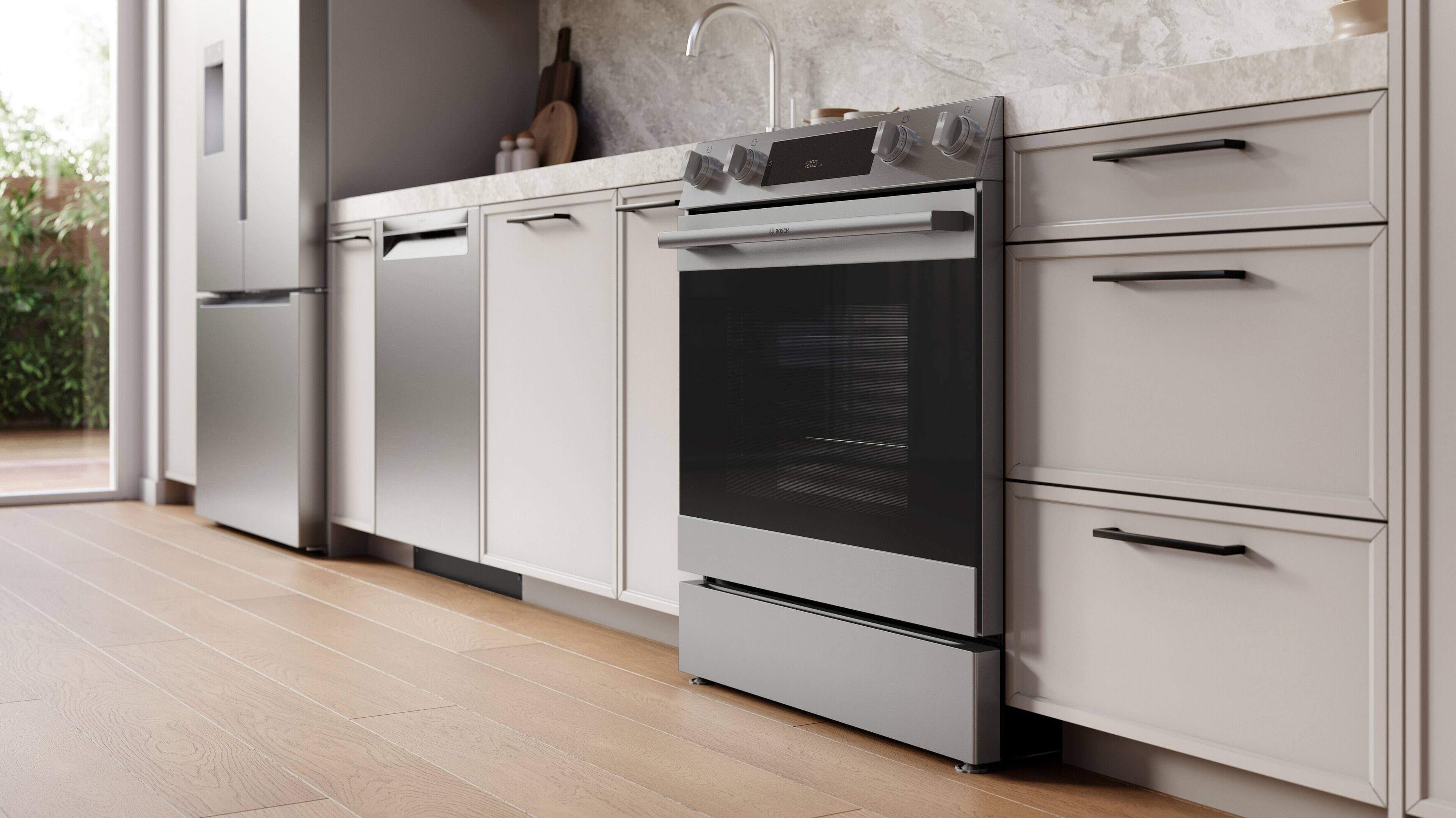 Alt View 10. Bosch - 300 Series 5.8 Cu. Ft. Slide-In Electric Convection Range - Stainless Steel.