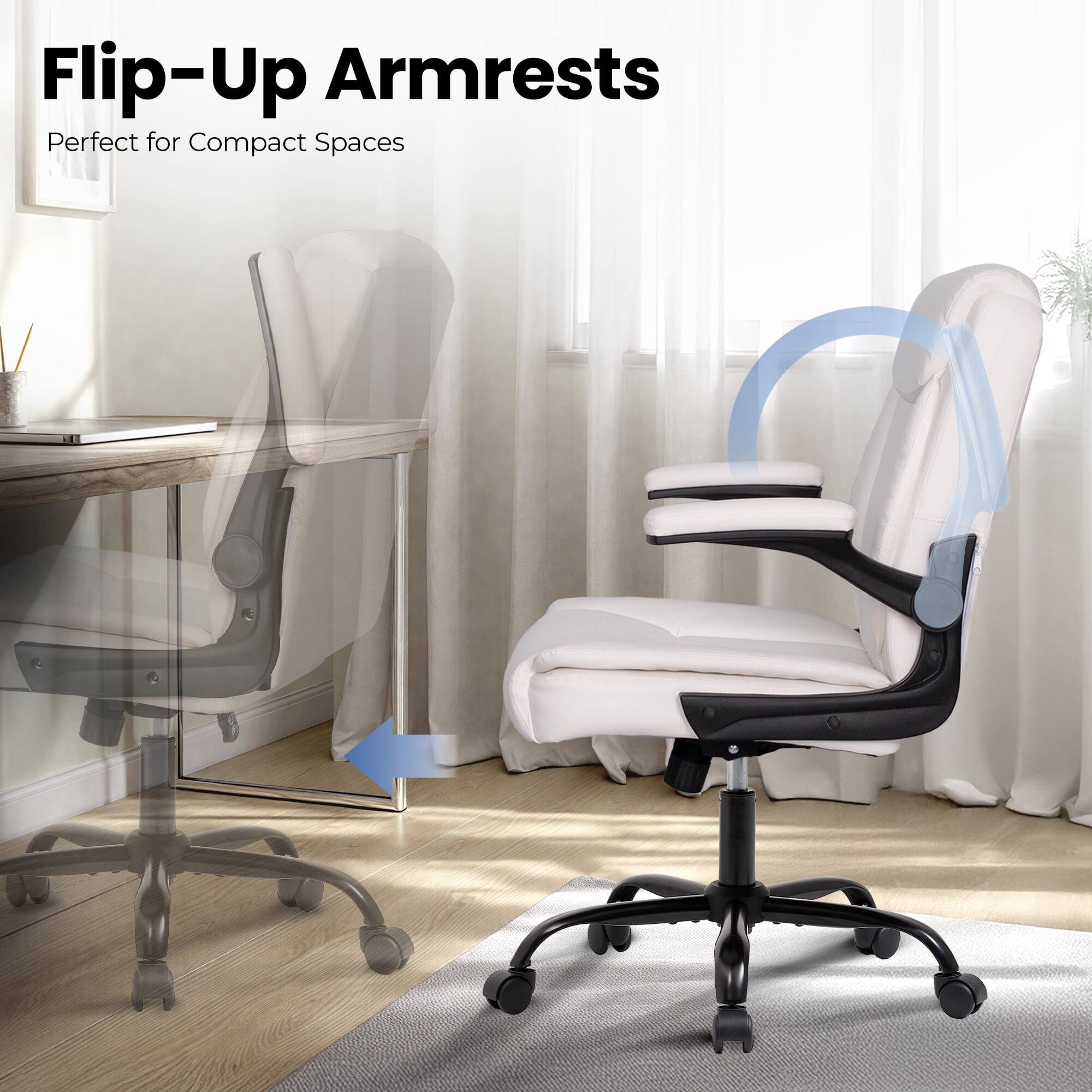 Flip-Up Armrests  
Perfect for Compact Spaces
