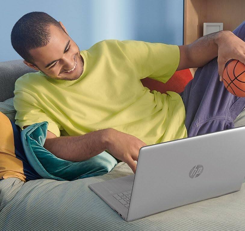 Alt View 8. HP - 17 17.3 HD+ Touch Screen Laptop - Intel Core 7 with 32GB Memory - 1TB SSD - Windows 11 Pro - Silver.