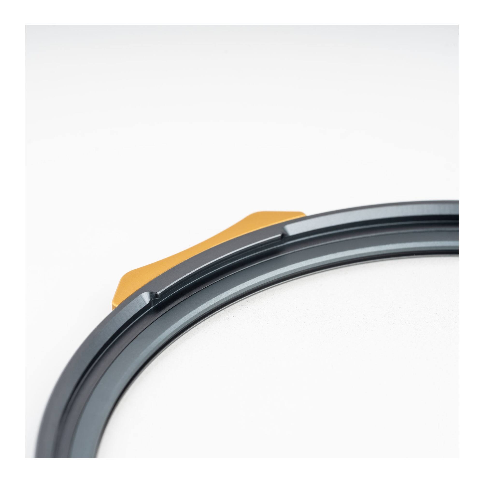 Angle. NiSi - NiSi JetMag Pro Pure Mist 1/4 82MAG Magnetic Filter (White Mist).