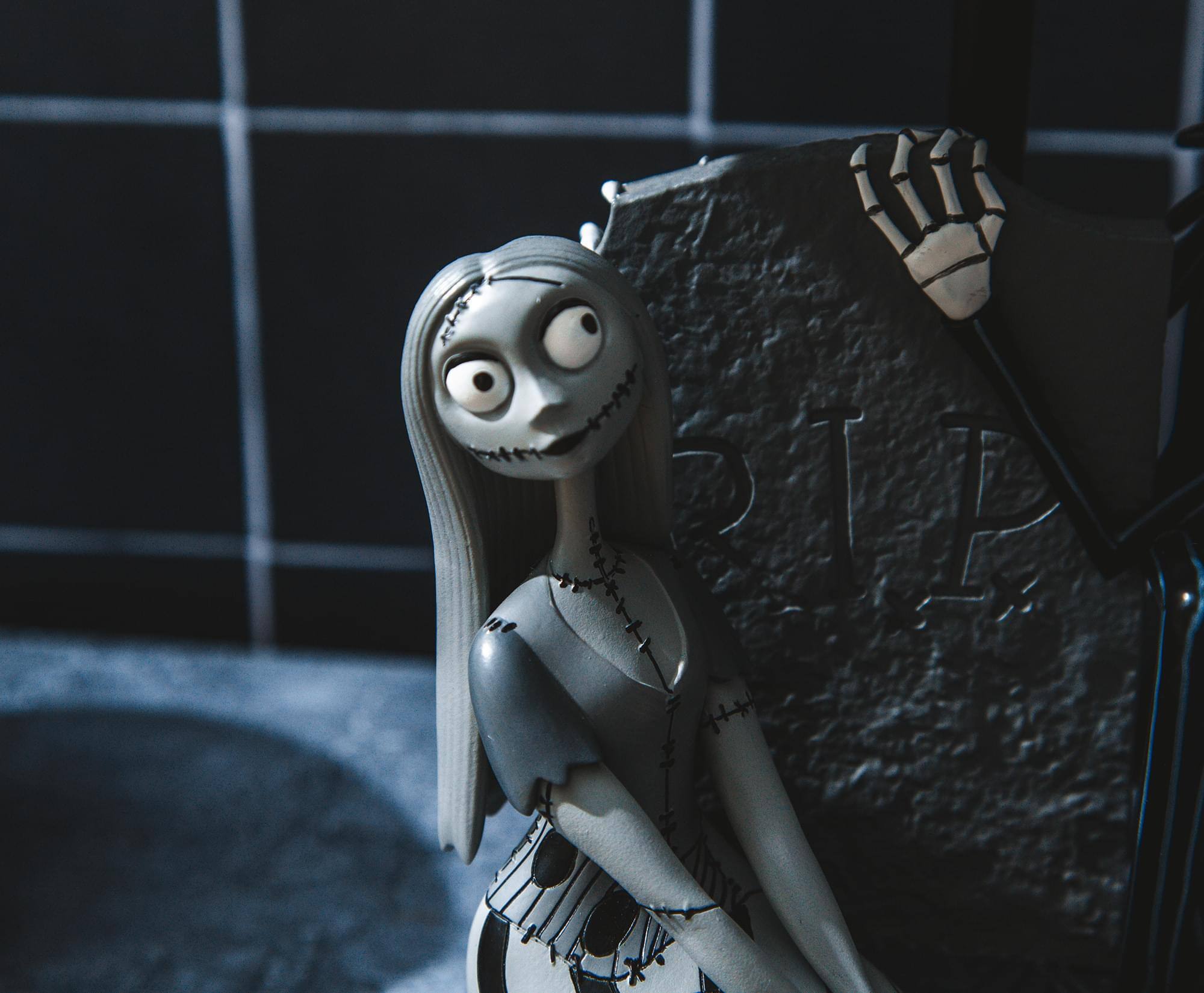 Alt View 4. Disney - Tim Burton's The Nightmare Before Christmas Jack And Sally 15 Inch Table Lamp - Black/White.