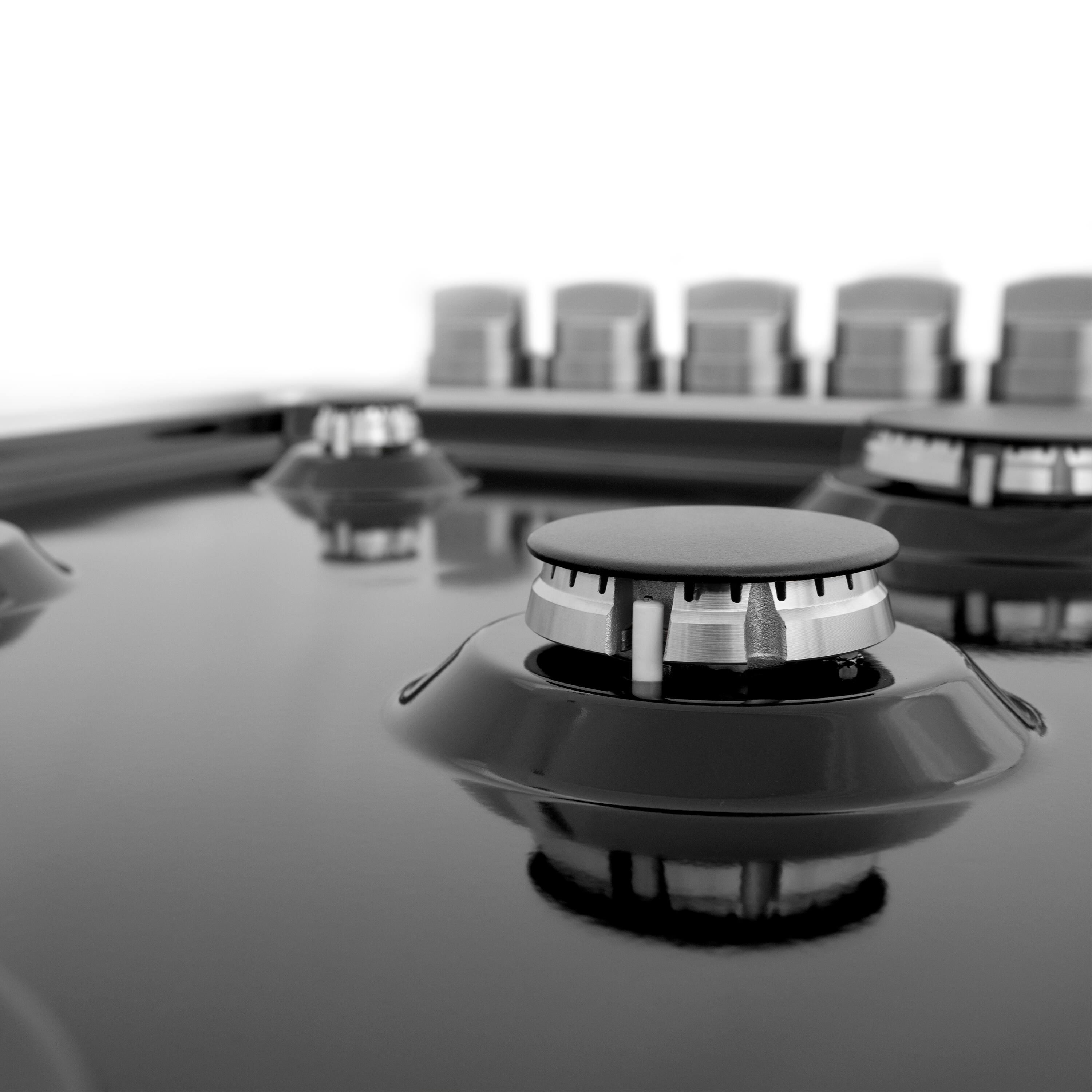 Alt View 2. ZLINE - ZLINE 36 in. Gas Cooktop with 6 Burners and Porcelain Top (RC36-PBT) - Black.