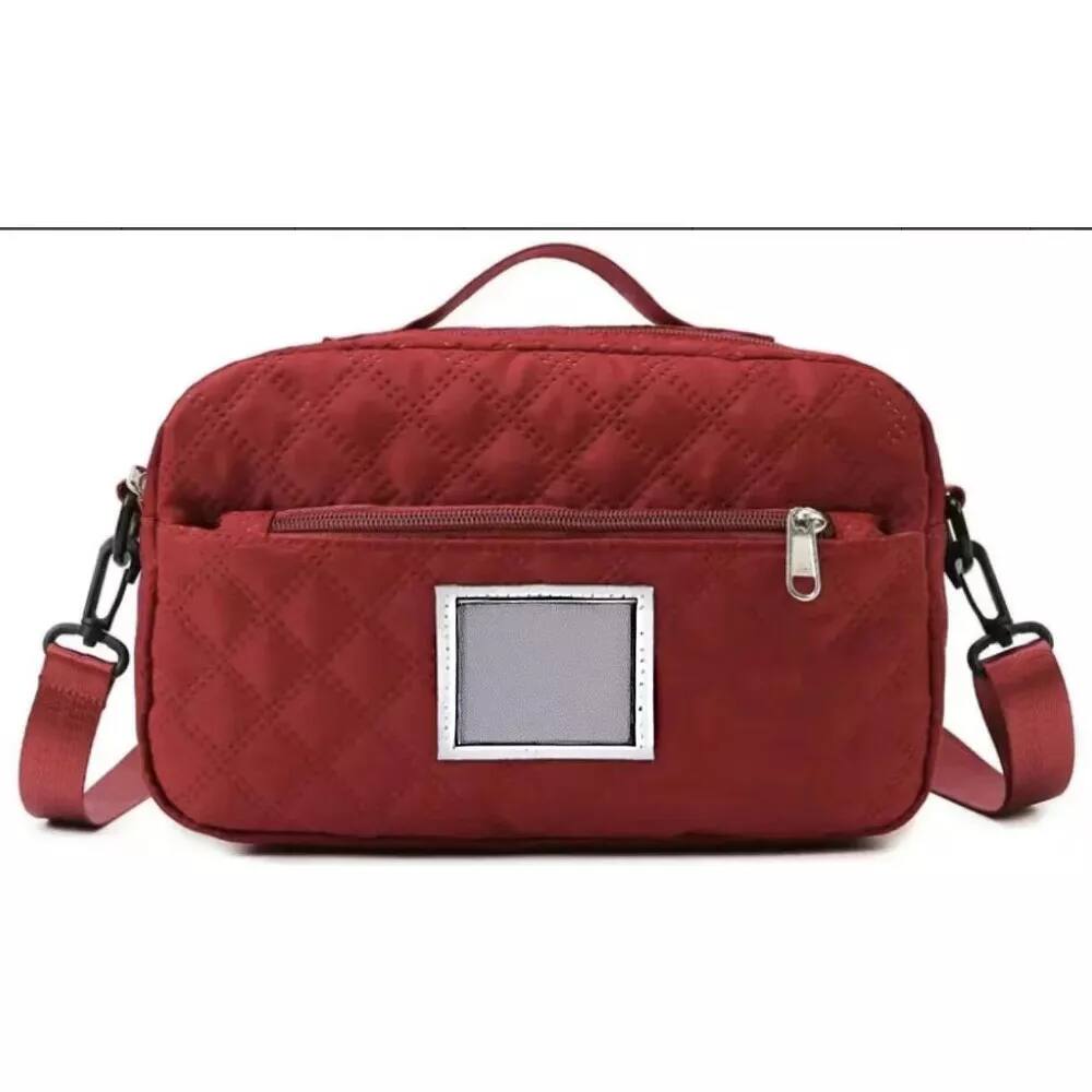Front. Wikistore - Wikistore 3D Diamond Pattern Small Tote with Dry Wet Separation and Double Pockets Red - Red.