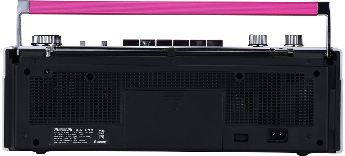 aiwa  
Model: AI7020  
FM: 87-105 MHz  
AM: 520-1710 KHz  
FC  
AC Input: 20V-60Hz  
MFL Batteries: DC BV - 4xT SV  
USB: Max 0.5A  
FCCID: 2AHWB-LT-BT2325UF  
FCC D: 2AHWB-LT-BT2325UF  
MID#8200426  
Made in China  
Bluetooth