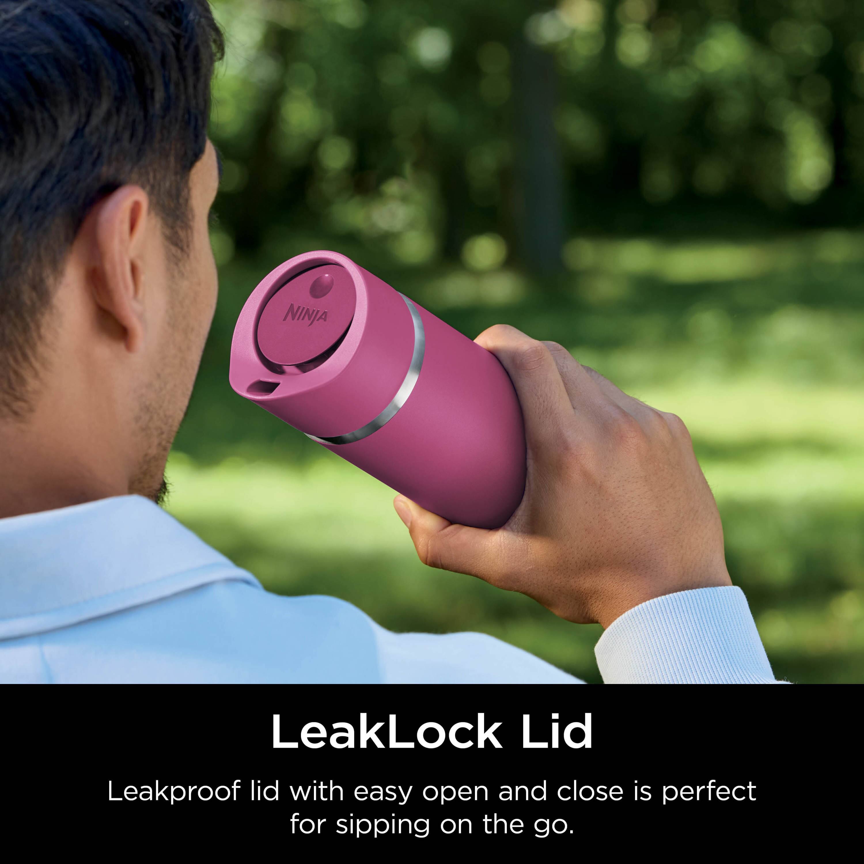 NINJA LeakLock Lid  
Leakproof lid with easy open and close is perfect for sipping on the go.