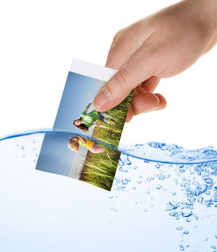 Alt View 6. Minolta - Minolta Instapix Print Camera with Printer (Blue), Camera Bag, Diginerds Microfiber Cleaning Cloth, Bundle.