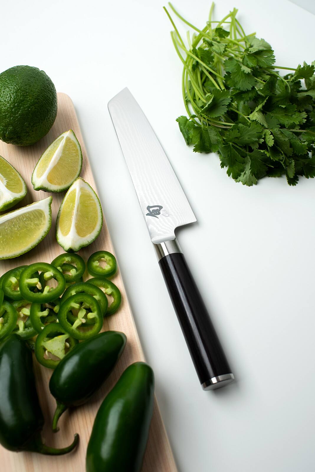 Alt View 4. Shun - Classic Master Utility Knife, 6.5 Inch - Silver.