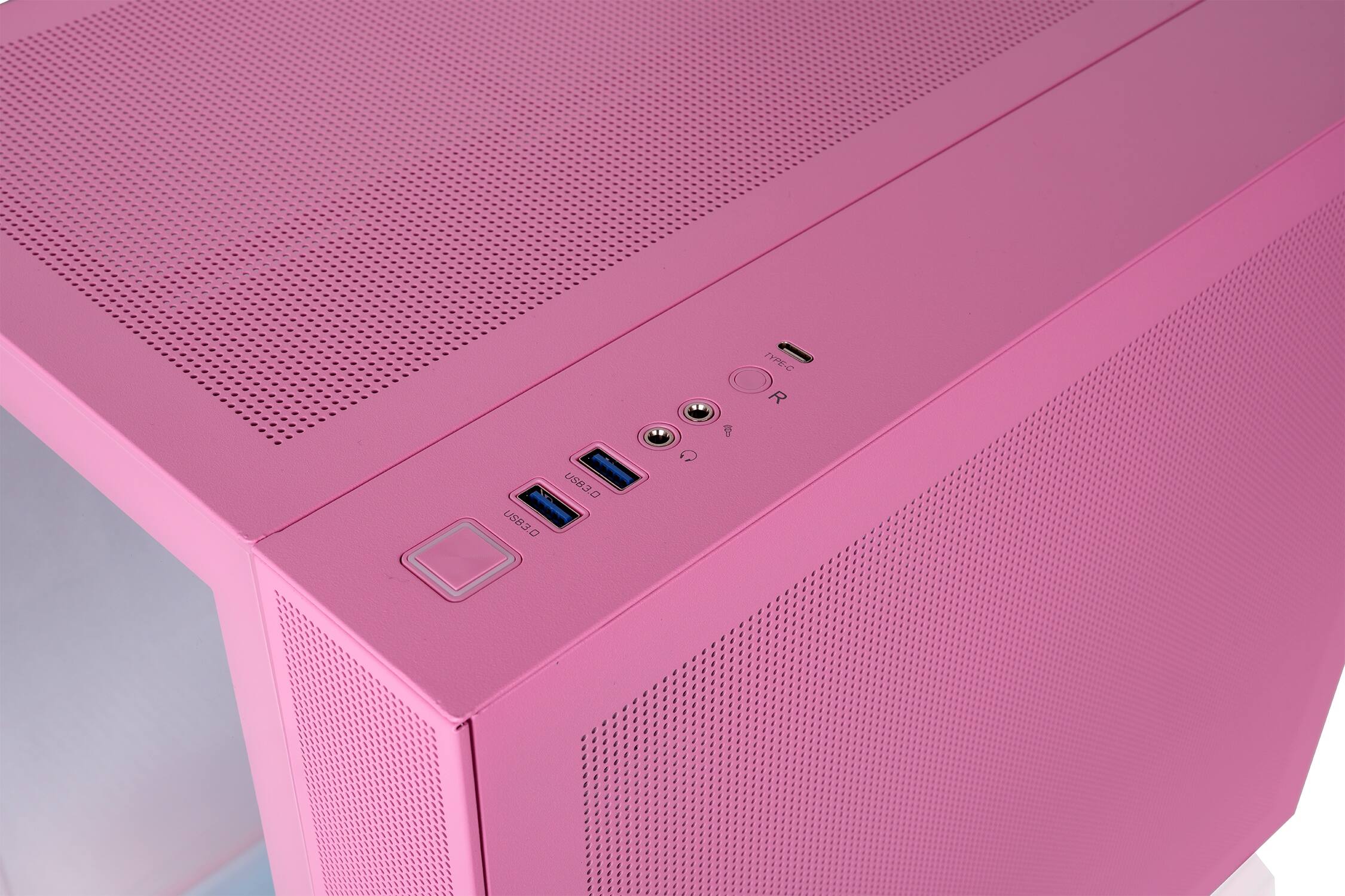 The text on the image reads "PC R US83.0  USB3.0". This text is likely a description or specifications of the pink computer tower.