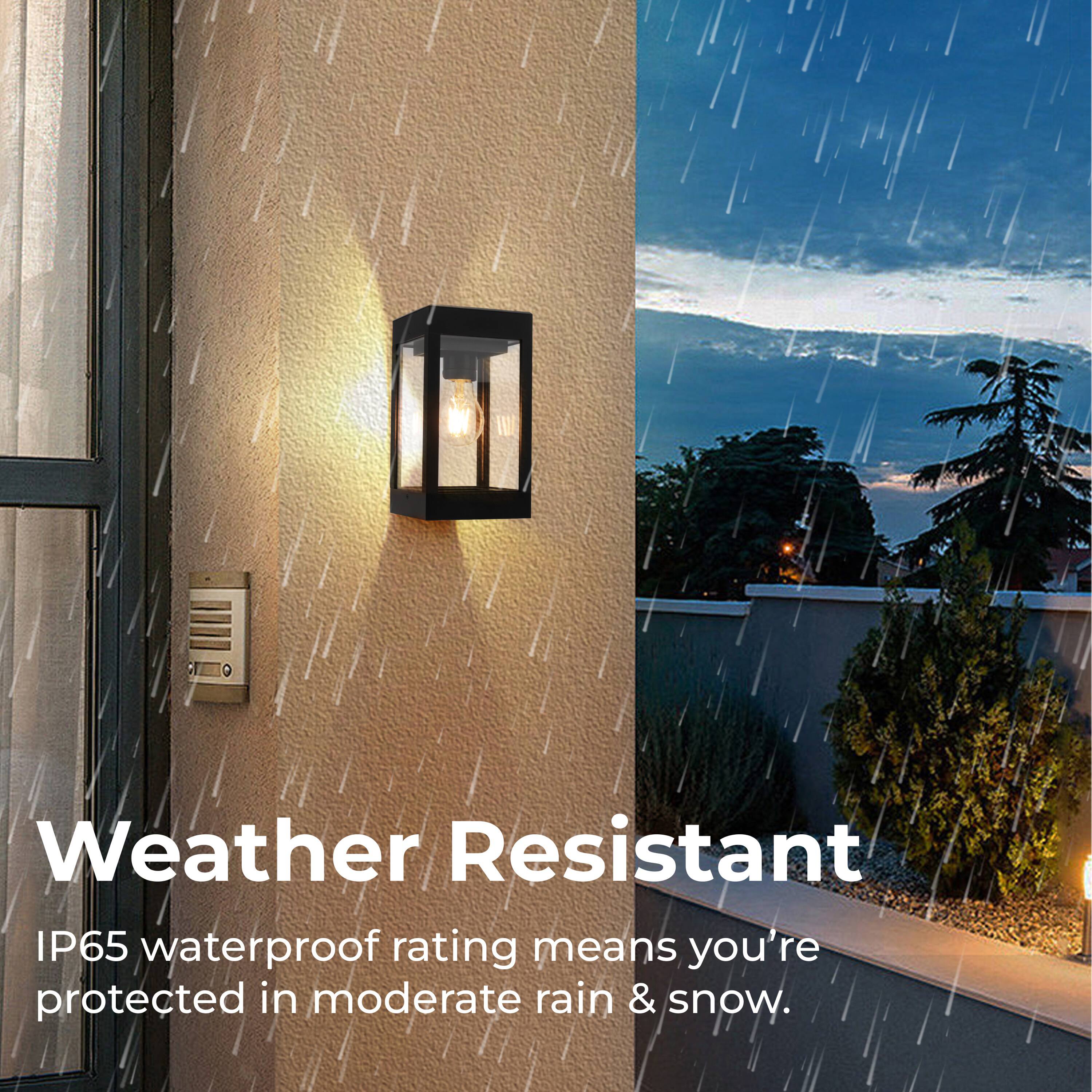 Weather Resistant

IP65 waterproof rating means you're protected in moderate rain & snow.
